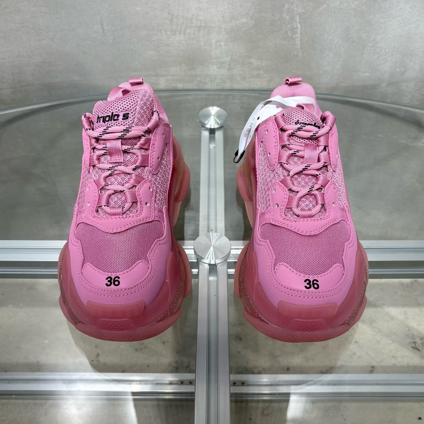 Balenciaga Balenciaga Pink Triple S Sneakers Size 36 Size US 6 / IT 36 - 3 Thumbnail