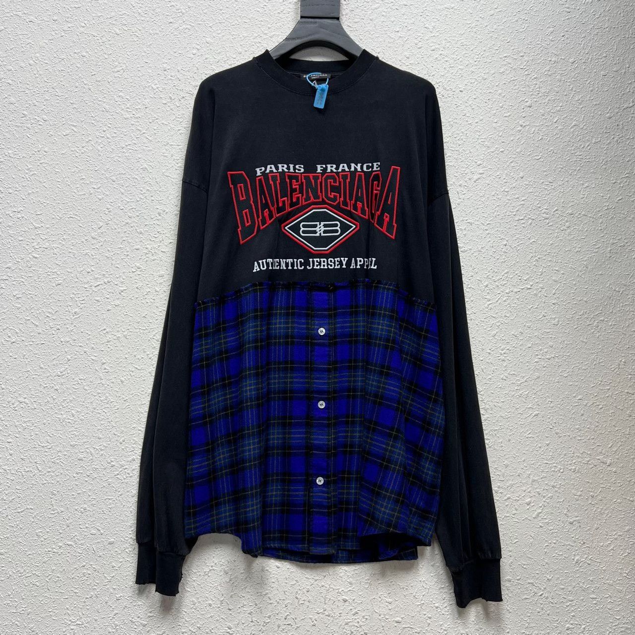 Balenciaga Balenciaga Plaid Hem Sweatshirt Size M Size US M / EU 48-50 / 2 - 2 Thumbnail