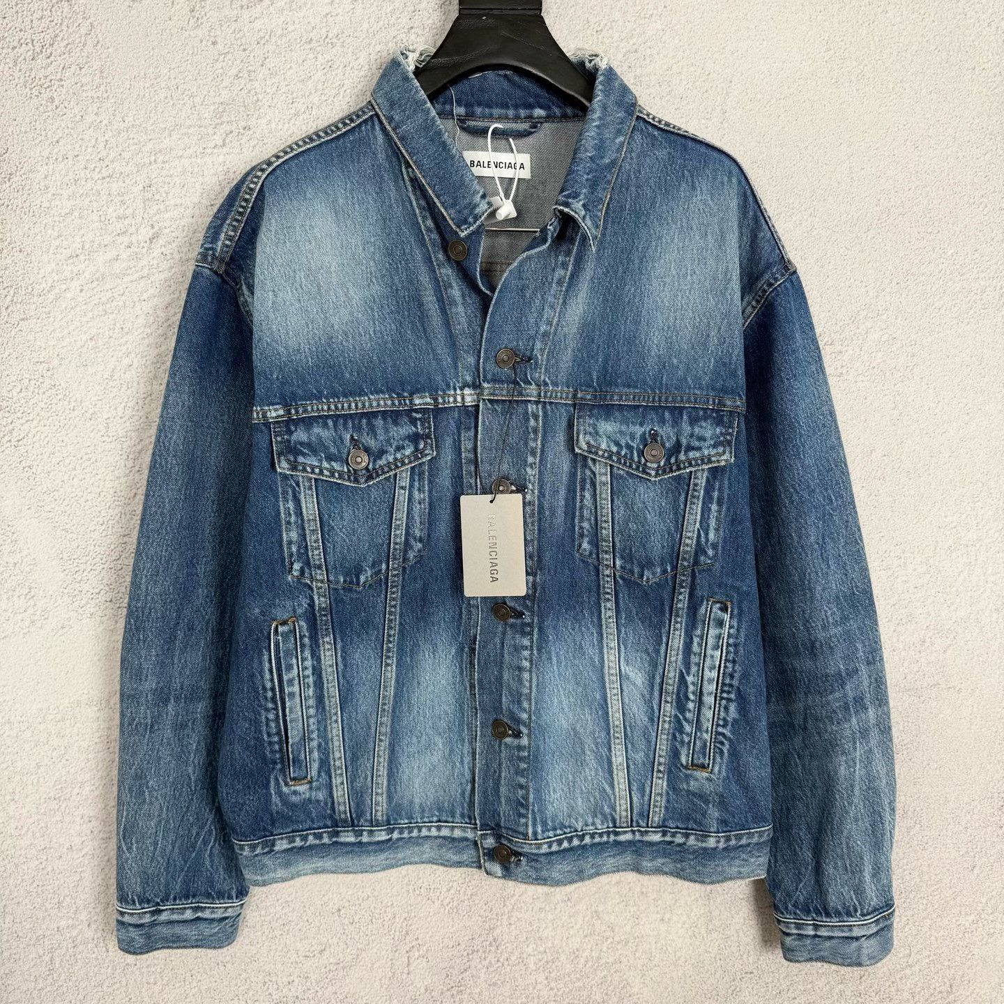 Balenciaga Balenciaga Back Logo Denim Jacket FR 36 Size XS / US 0-2 / IT 36-38 - 2 Thumbnail