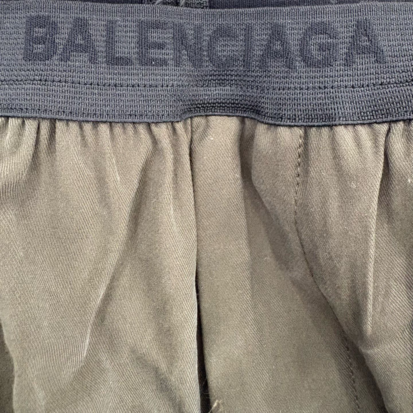 Balenciaga Balenciaga Logo Waistband Casual Pants Size 30 Size US 30 / EU 46 - 7 Thumbnail