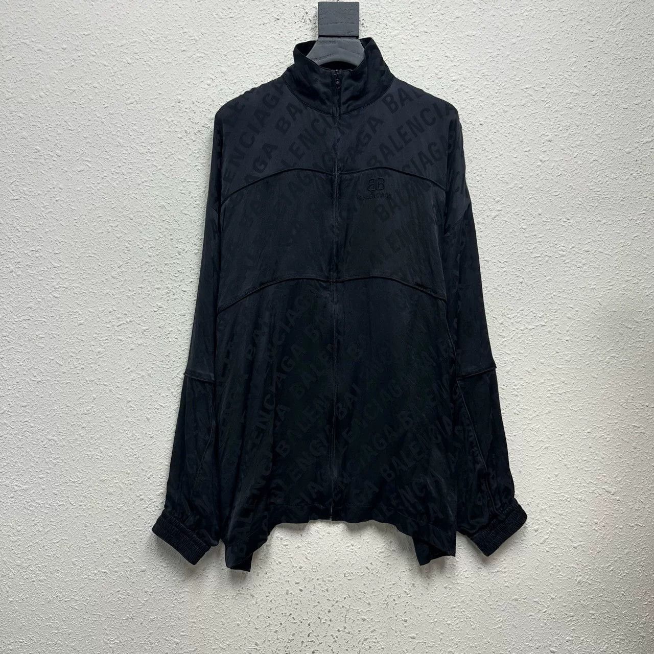 Balenciaga Balenciaga Logo Jacquard Zip Jacket Size 34 Size XXS / US 00 / IT 34 - 2 Thumbnail