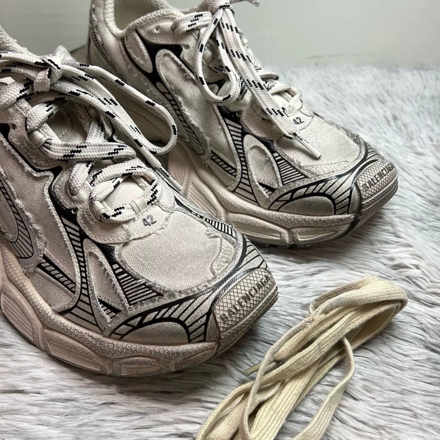 Balenciaga Balenciaga 3XL Canvas Sneakers Size US 9 Size US 9 / EU 42 - 7 Thumbnail