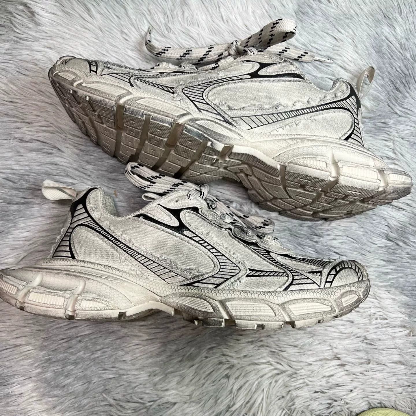 Balenciaga Balenciaga 3XL Canvas Sneakers Size US 9 Size US 9 / EU 42 - 4 Thumbnail