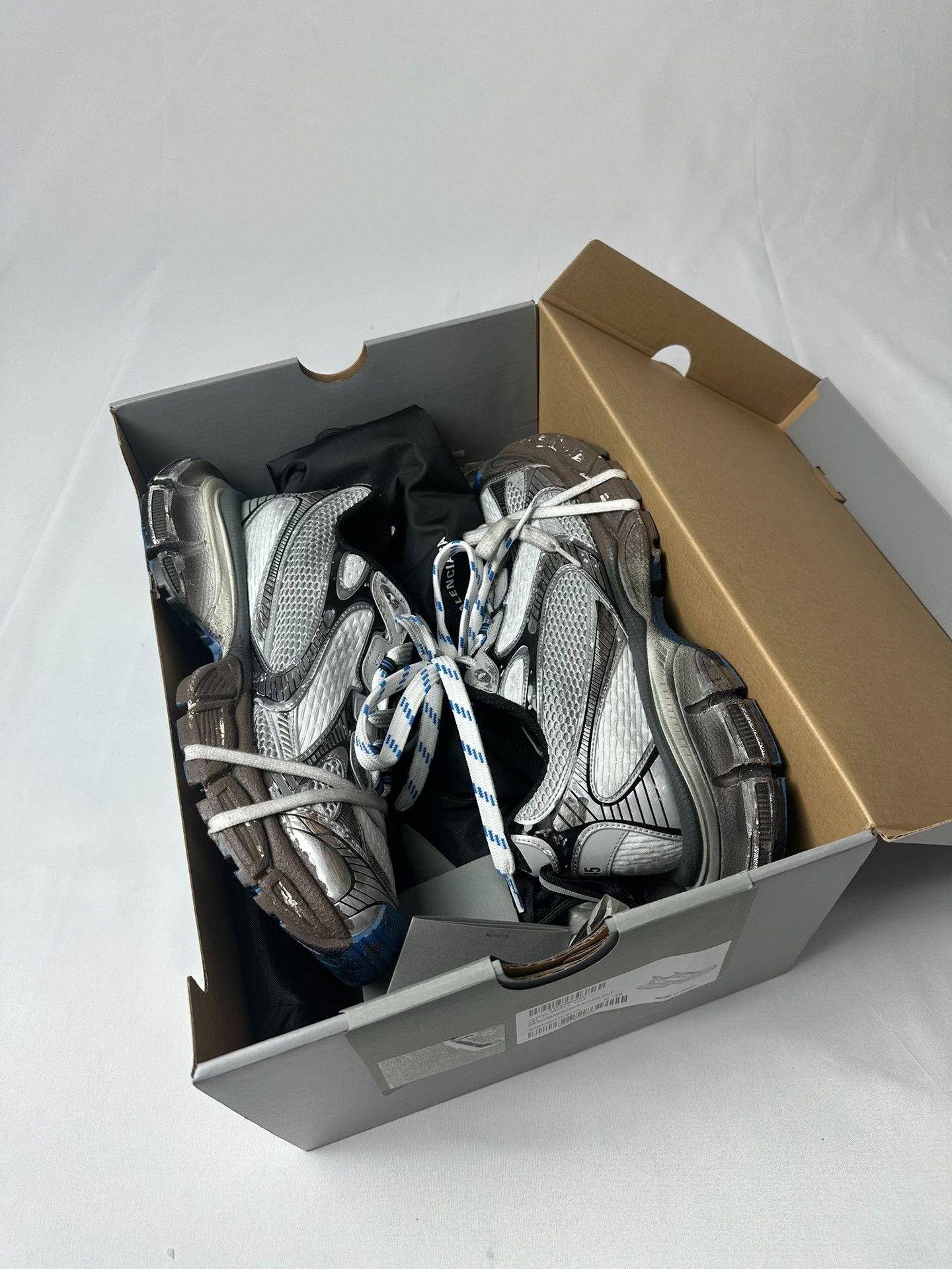 Balenciaga Balenciaga 3XL Muddy Effect Sneakers US 12 Size US 12 / EU 45 - 7 Thumbnail
