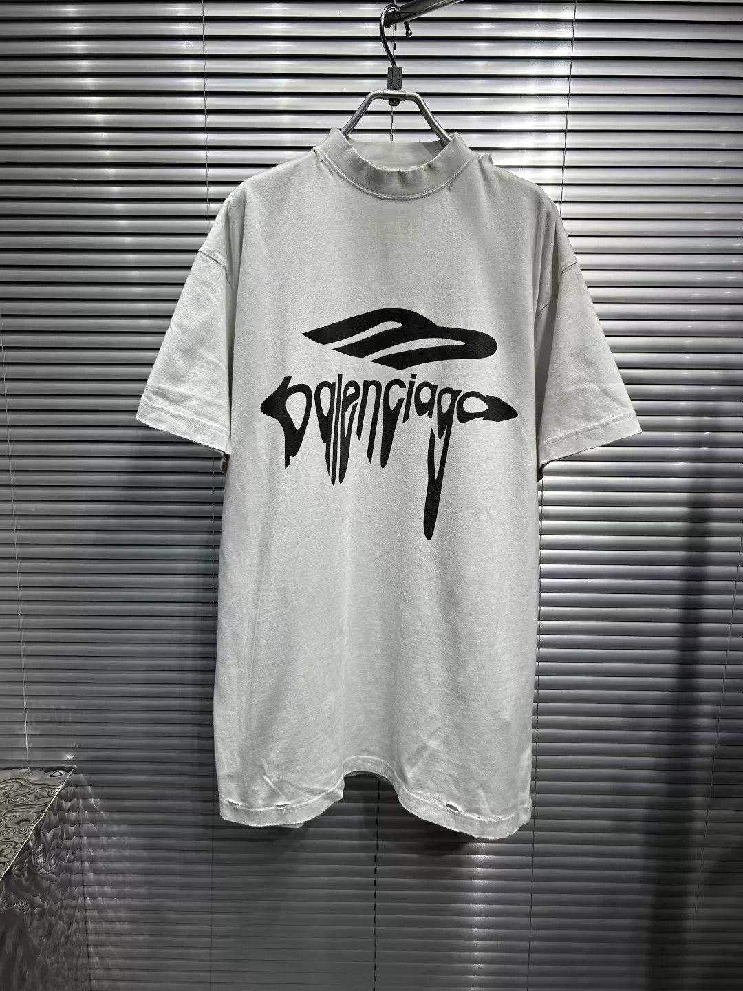 Balenciaga Balenciaga Melting Logo T-Shirt Size 1 Size US S / EU 44-46 / 1 - 2 Thumbnail