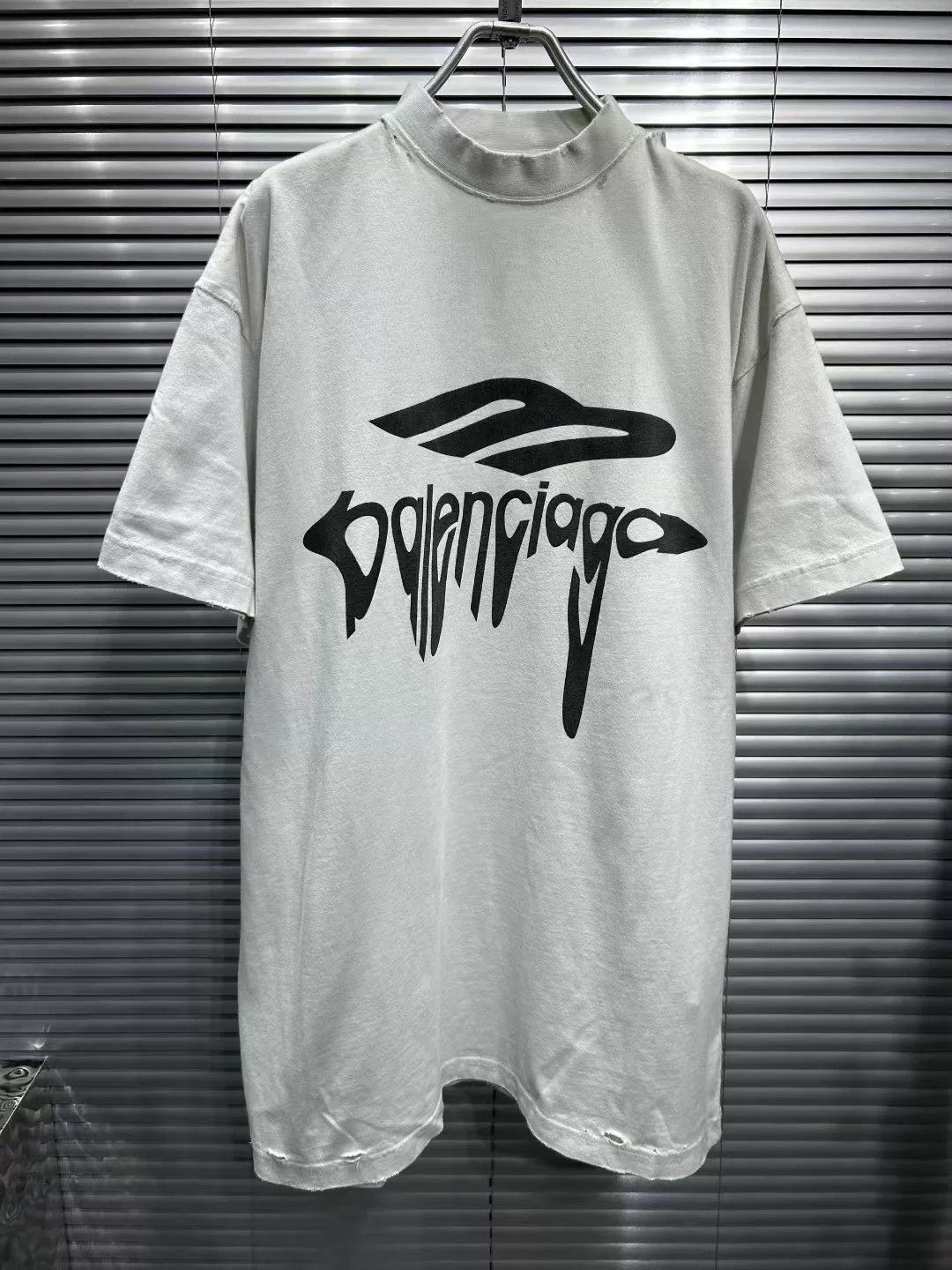 Balenciaga Balenciaga Melting Logo T-Shirt Size 1 Size US S / EU 44-46 / 1 - 4 Thumbnail
