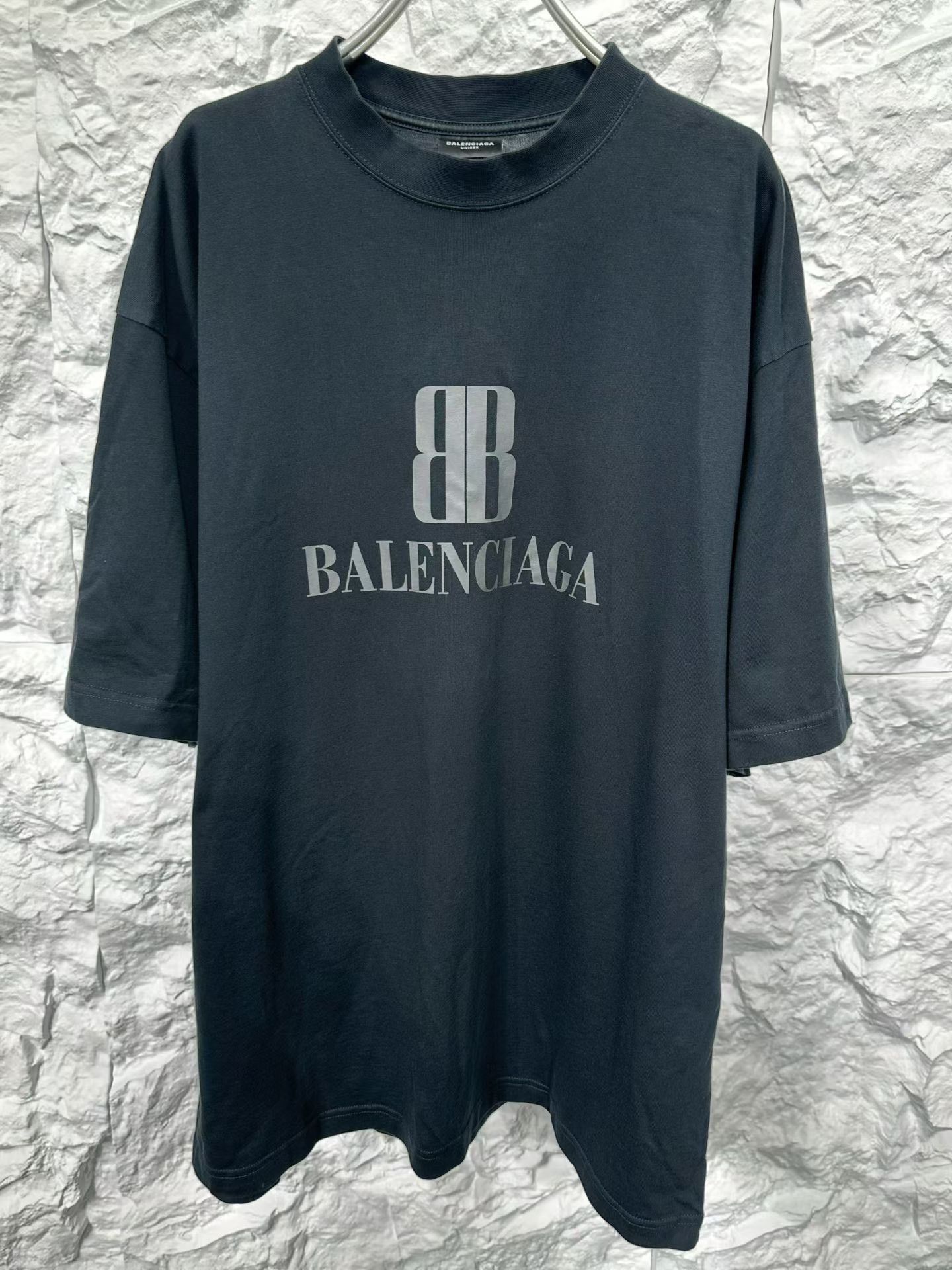 Balenciaga Balenciaga BB Logo T-Shirt Size L Size US L / EU 52-54 / 3 - 4 Thumbnail