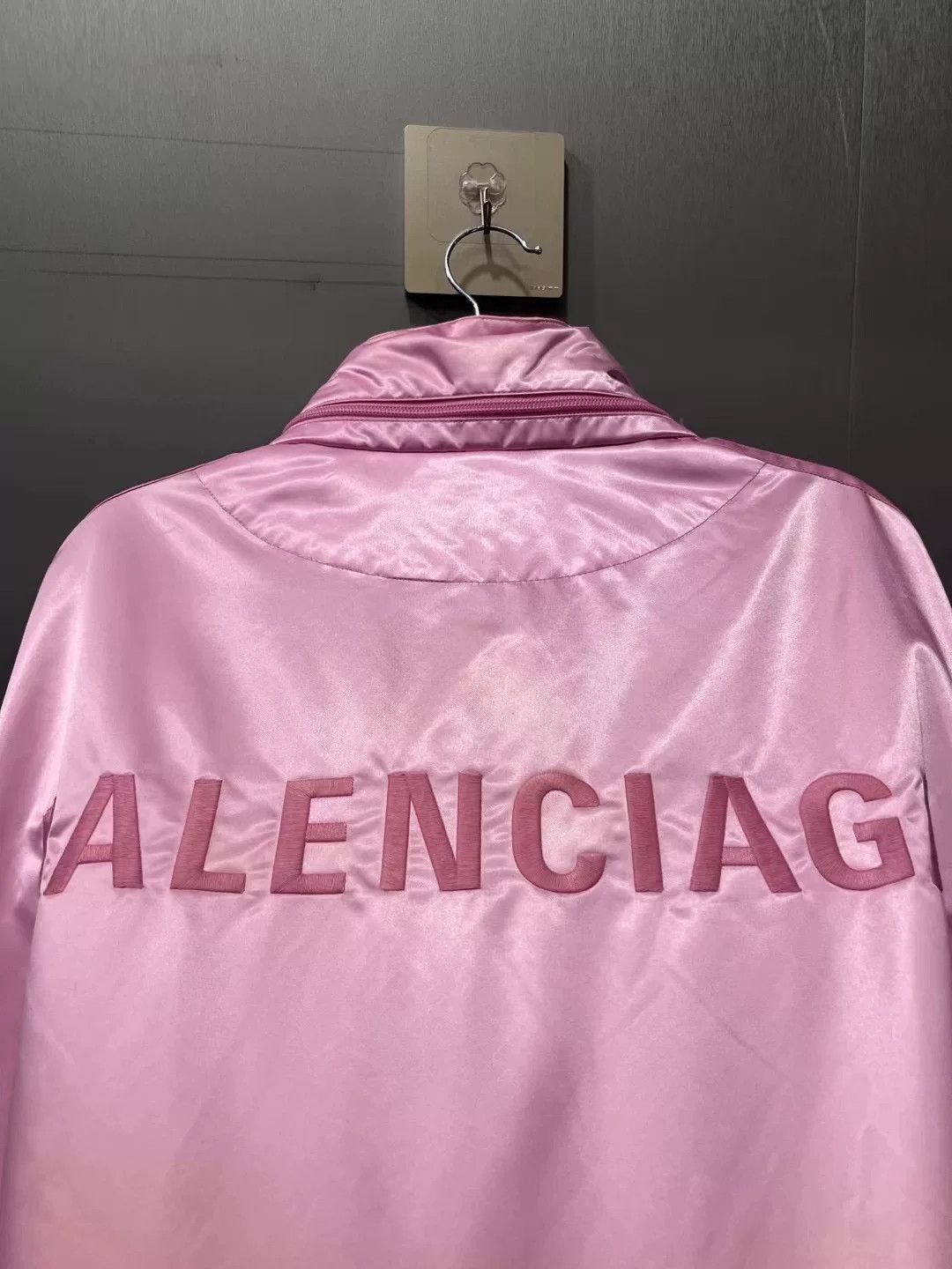 Balenciaga Balenciaga Pink Embroidered Logo Coach Jacket Size 34 Size XS / US 0-2 / IT 36-38 - 4 Thumbnail