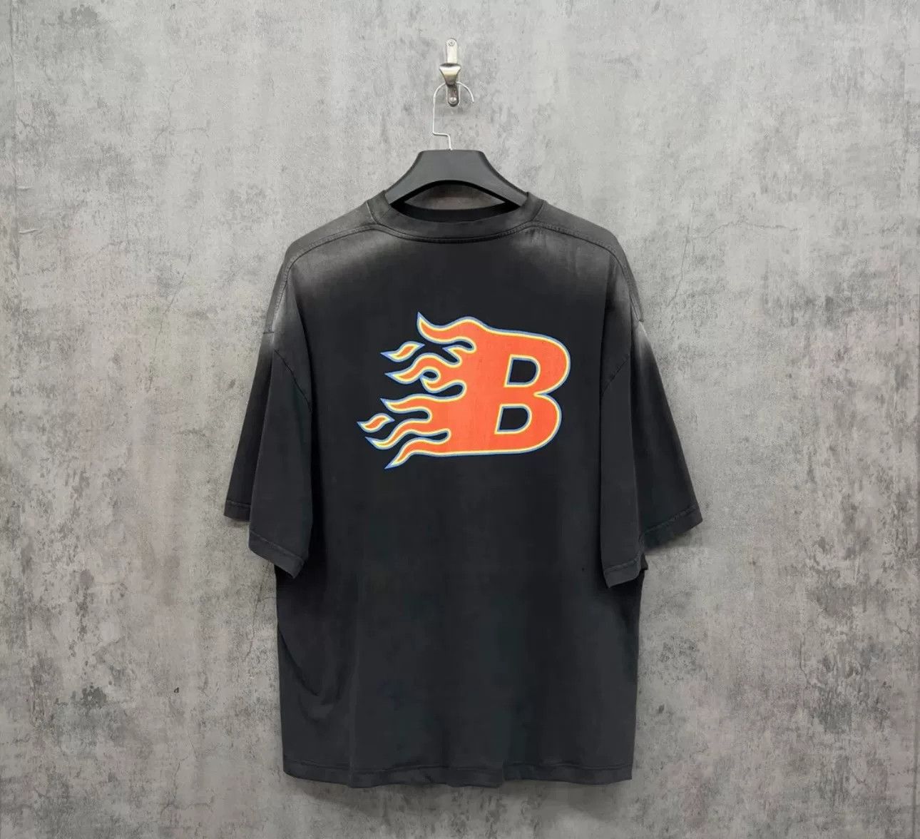 Balenciaga Balenciaga Flame Logo Washed T-Shirt Size XS Size US XS / EU 42 / 0 - 2 Thumbnail