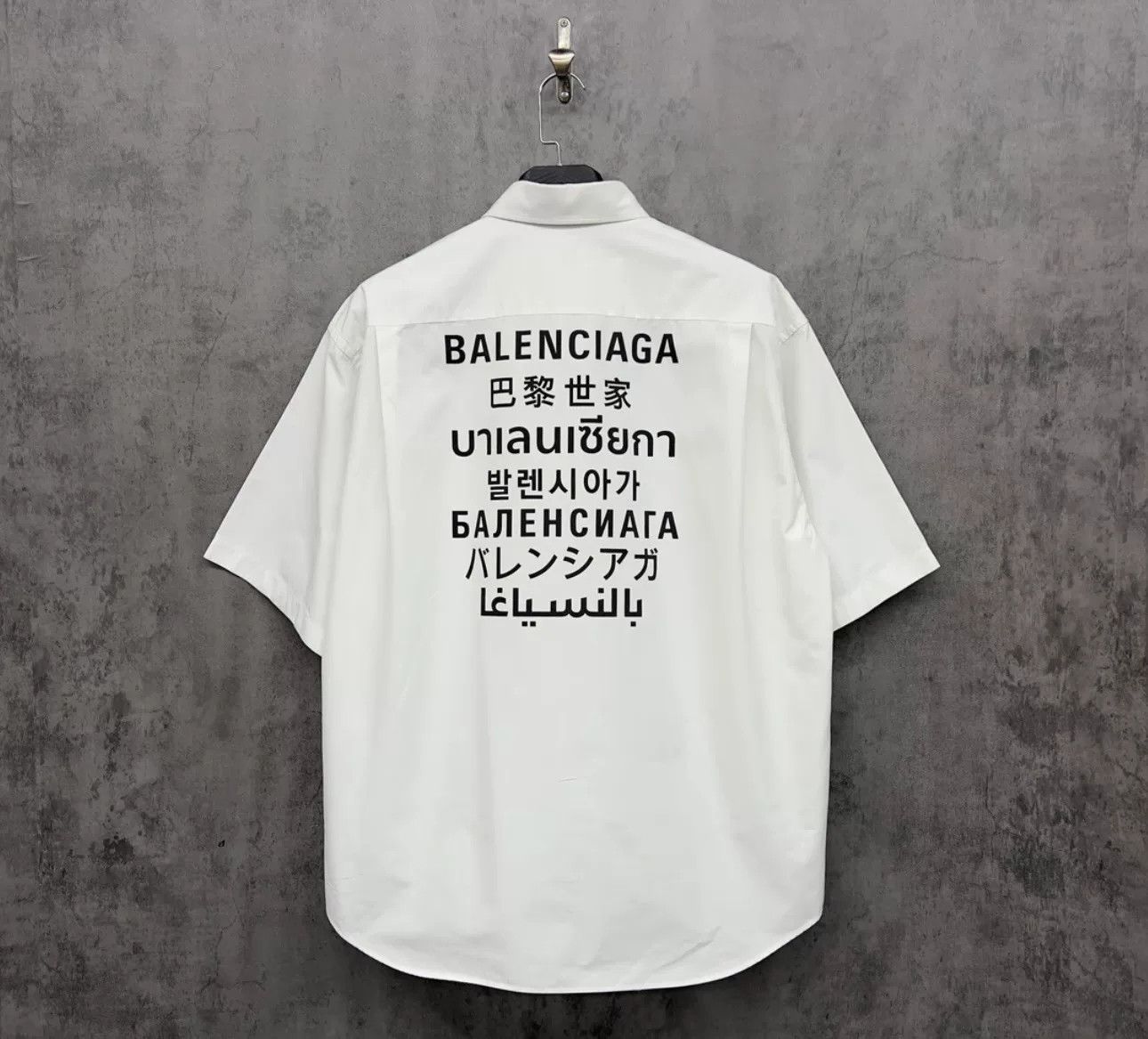 Balenciaga Balenciaga Multilingual Logo Button Up Shirt Size S Size US S / EU 44-46 / 1 - 2 Thumbnail