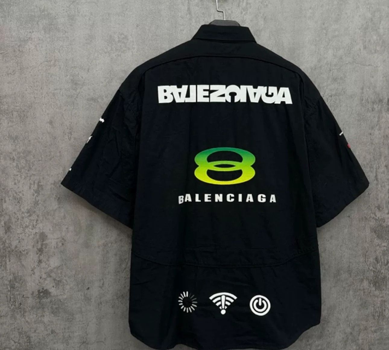 Balenciaga Balenciaga Graphic Logo Short Sleeve Shirt Size S Size US S / EU 44-46 / 1 - 3 Thumbnail