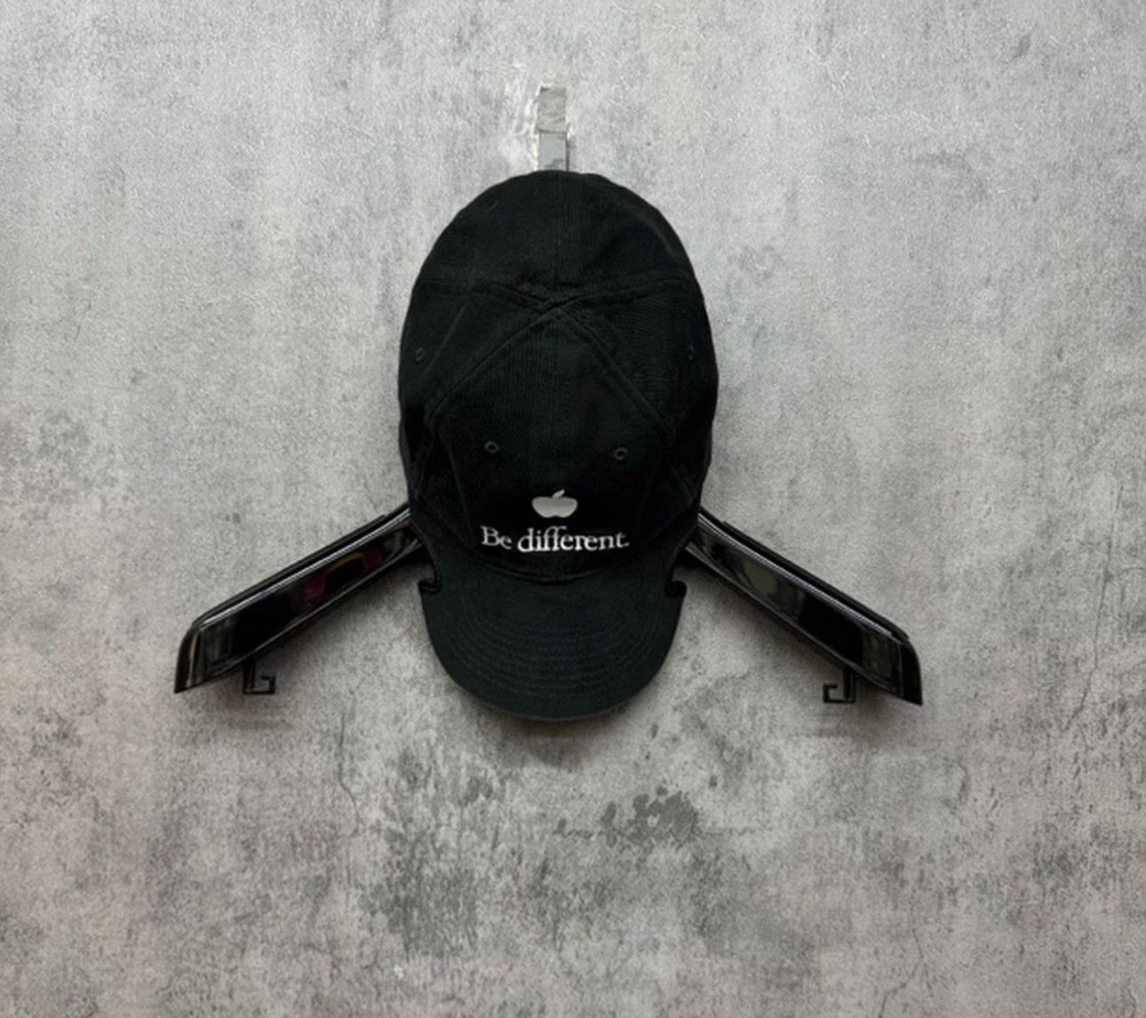 Balenciaga Balenciaga Be Different Embroidered Logo Hat Size L Size ONE SIZE - 2 Thumbnail
