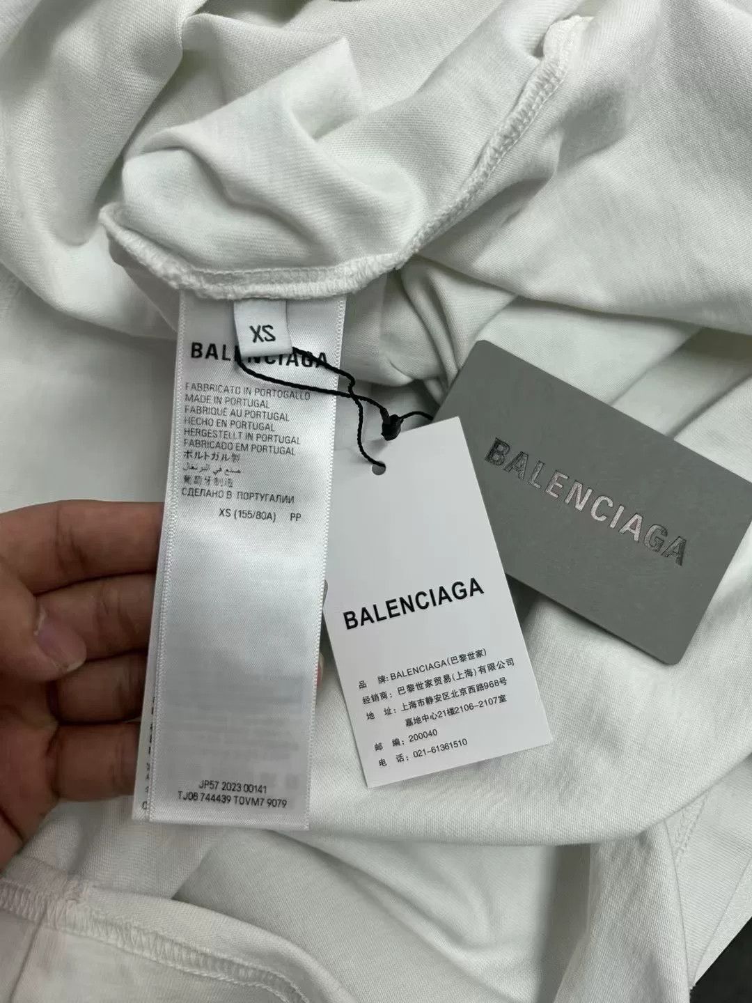 Balenciaga Balenciaga Heart Logo Distressed T-Shirt Size XS Size US XS / EU 42 / 0 - 5 Thumbnail
