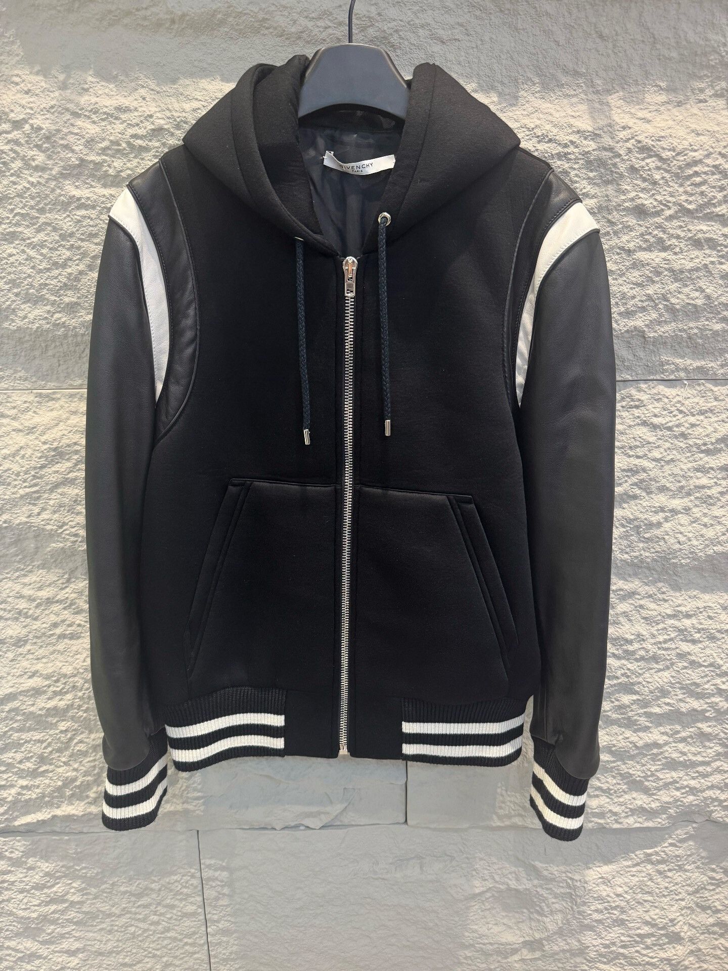 Givenchy Givenchy Logo Hooded Varsity Jacket Size M Size US M / EU 48-50 / 2 - 3 Thumbnail