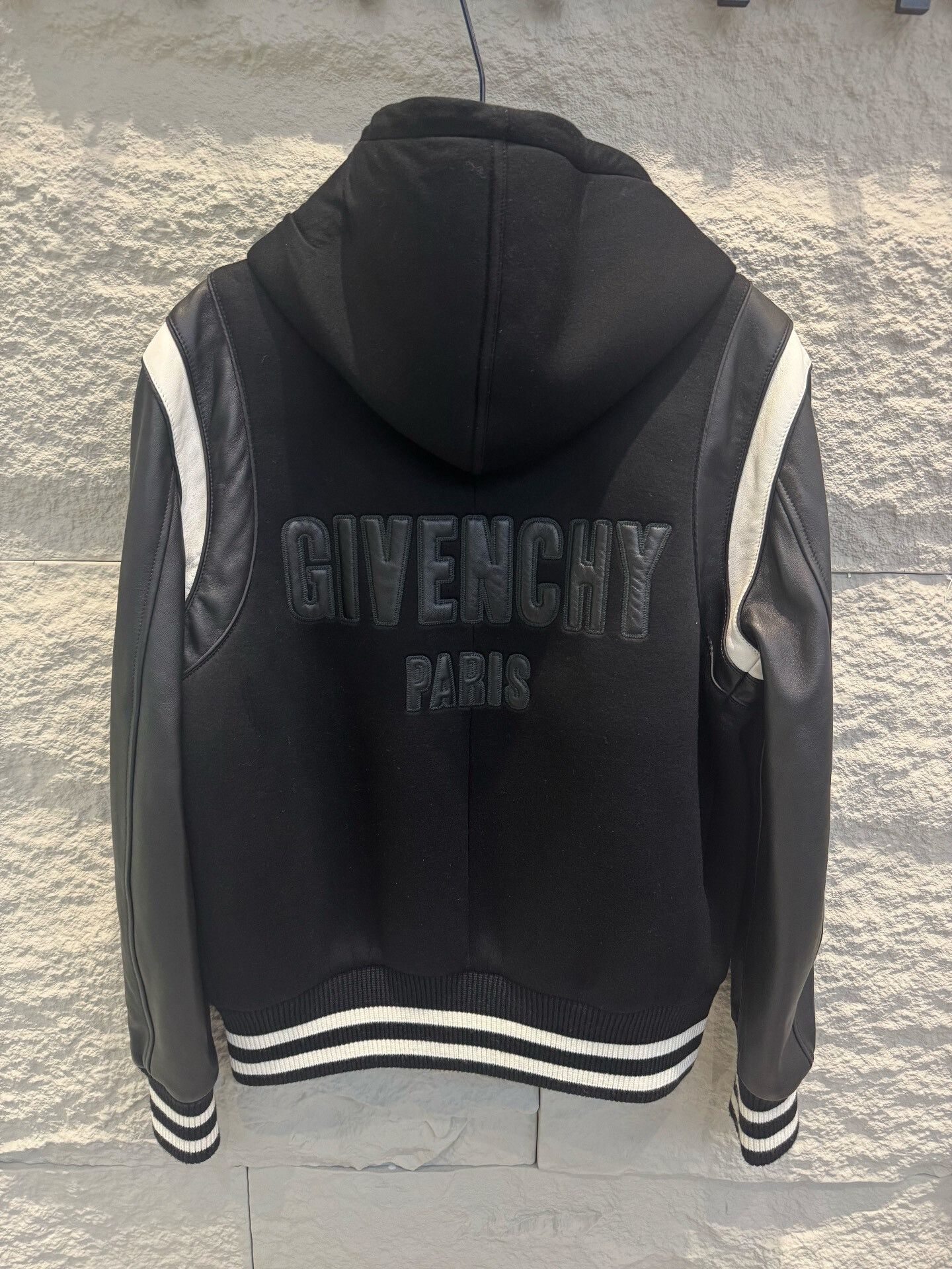 Givenchy Givenchy Logo Hooded Varsity Jacket Size M Size US M / EU 48-50 / 2 - 2 Thumbnail