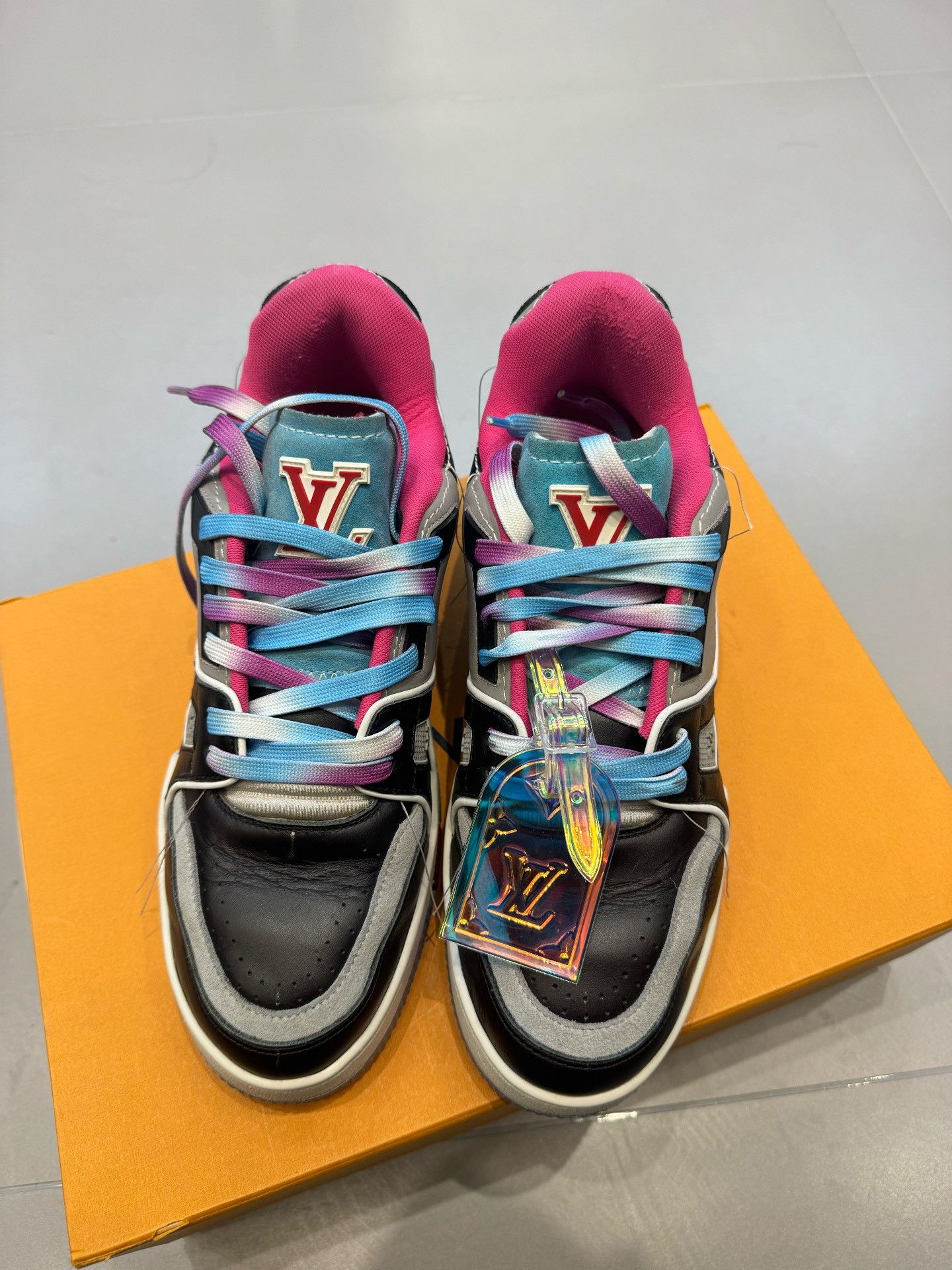 Louis Vuitton Louis Vuitton LV Trainer Sneakers Size 8 Size US 8 / EU 41 - 5 Thumbnail