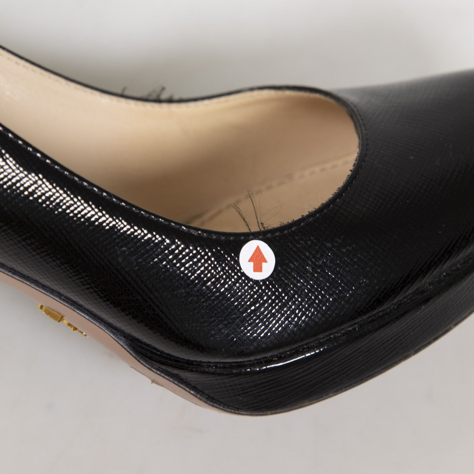 Prada Black Saffiano Leather Pumps Size US 6 / IT 36 - 9 Thumbnail