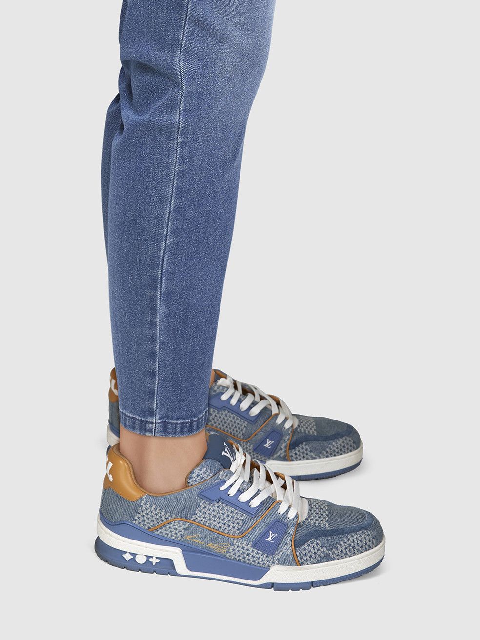 Louis Vuitton Blue Denim LV Trainer Sneakers Size US 10 / IT 40 - 2 Thumbnail