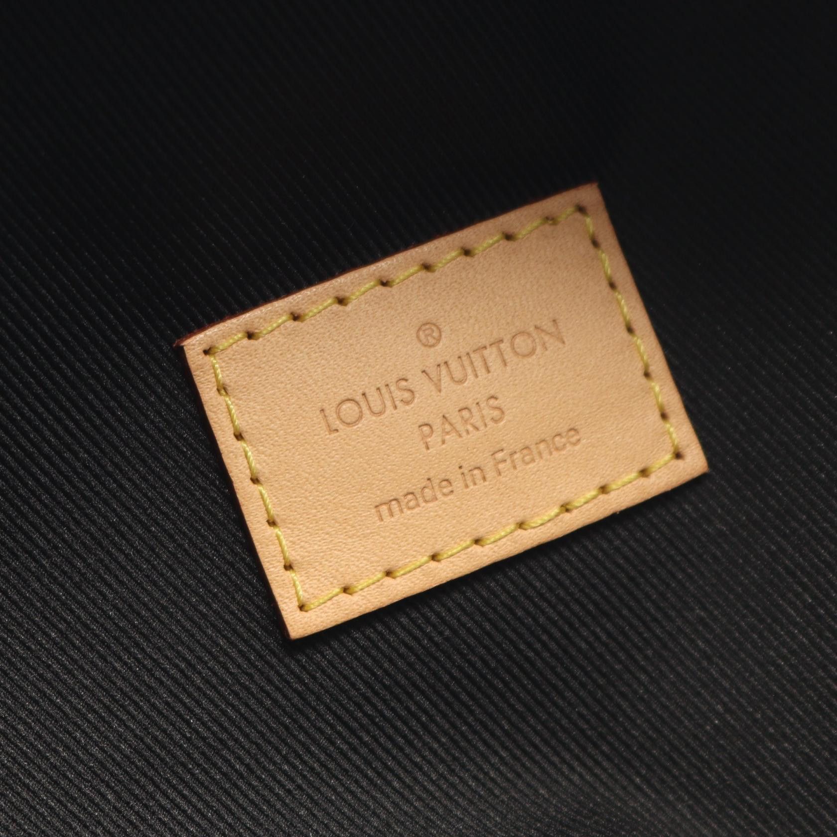 Louis Vuitton Louis Vuitton Louis Vuitton Monogram Bum Bag Textile Belt Bag M43644 DUTY FREE for USA Size ONE SIZE - 4 Thumbnail