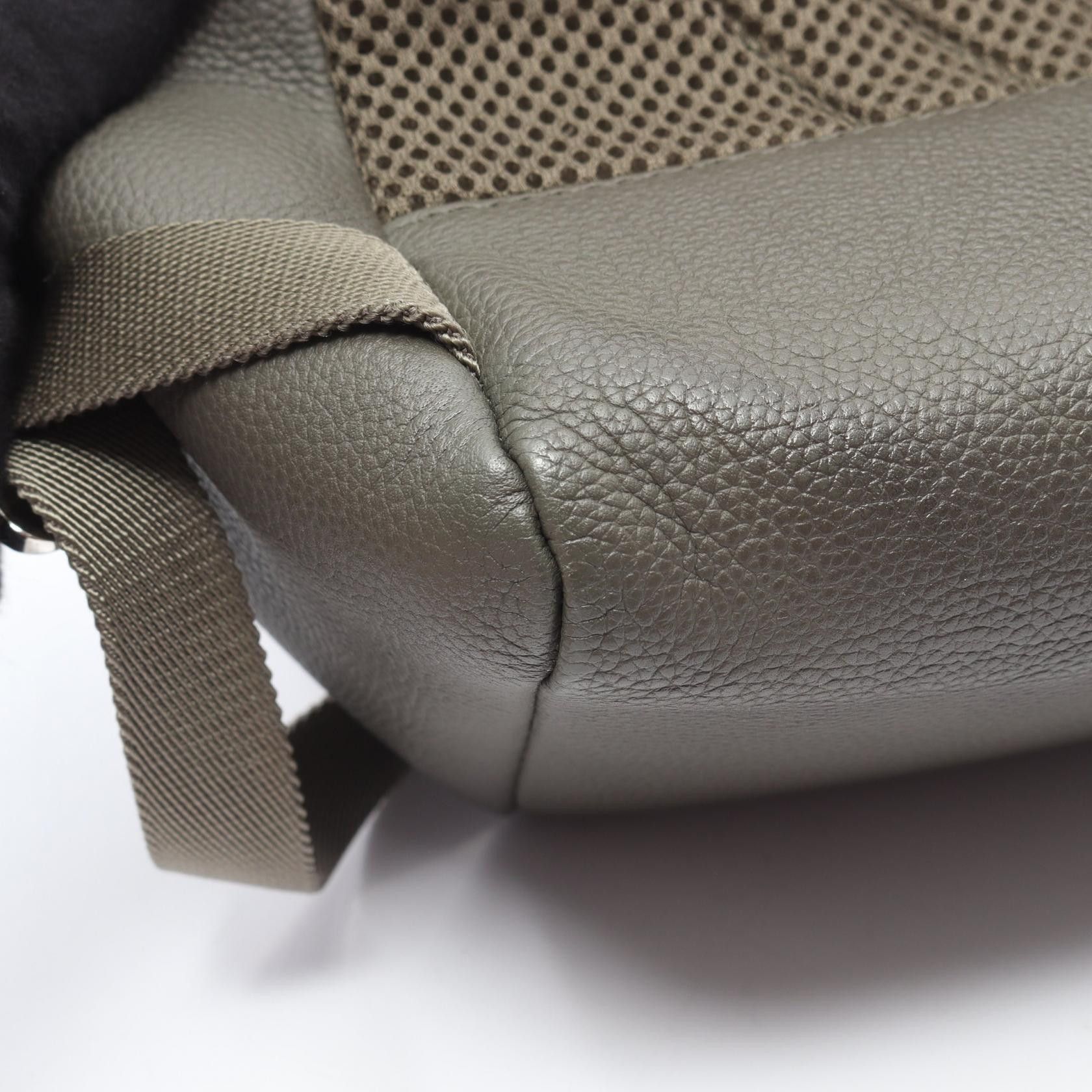 Louis Vuitton Louis Vuitton Louis Vuitton Takeoff Aerogram Leather Backpack Leather Backpack M21362 DUTY FREE for USA Size ONE SIZE - 8 Thumbnail
