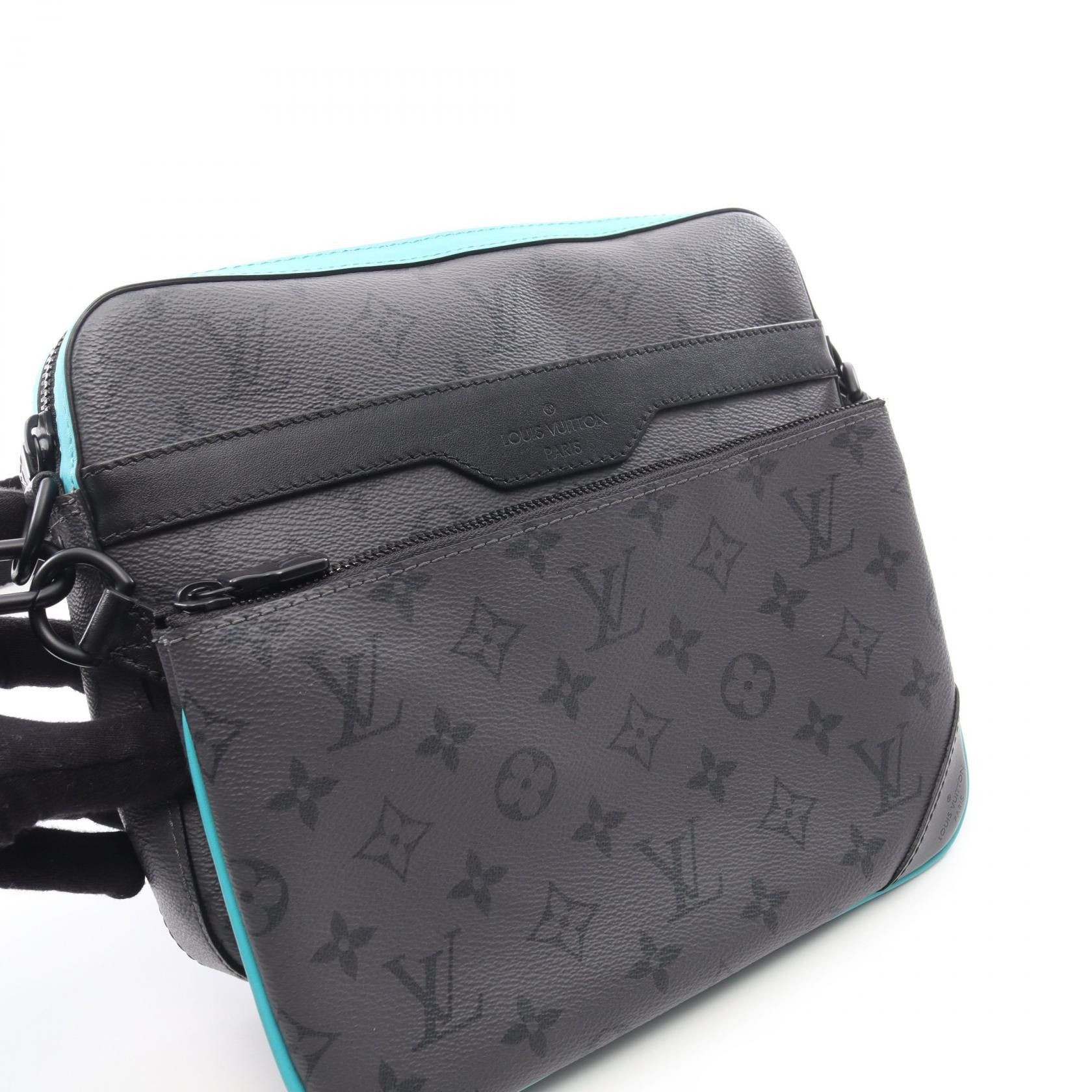 Louis Vuitton Louis Vuitton Louis Vuitton Trio Messenger Monogram Eclipse Reverse Shoulder Bag Textile Shoulder Bag M11648 DUTY FREE for USA Size ONE SIZE - 5 Thumbnail