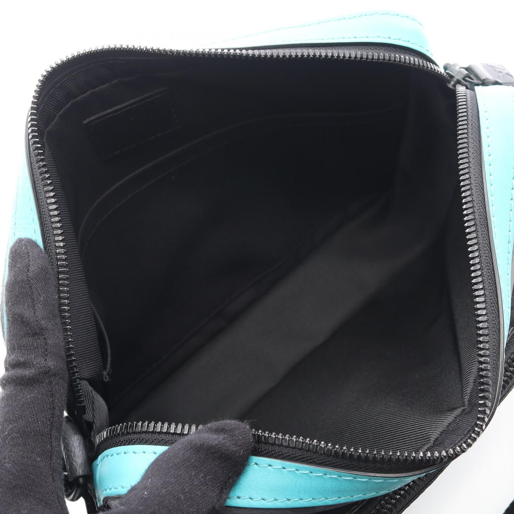 Louis Vuitton Louis Vuitton Louis Vuitton Trio Messenger Monogram Eclipse Reverse Shoulder Bag Textile Shoulder Bag M11648 DUTY FREE for USA Size ONE SIZE - 3 Thumbnail