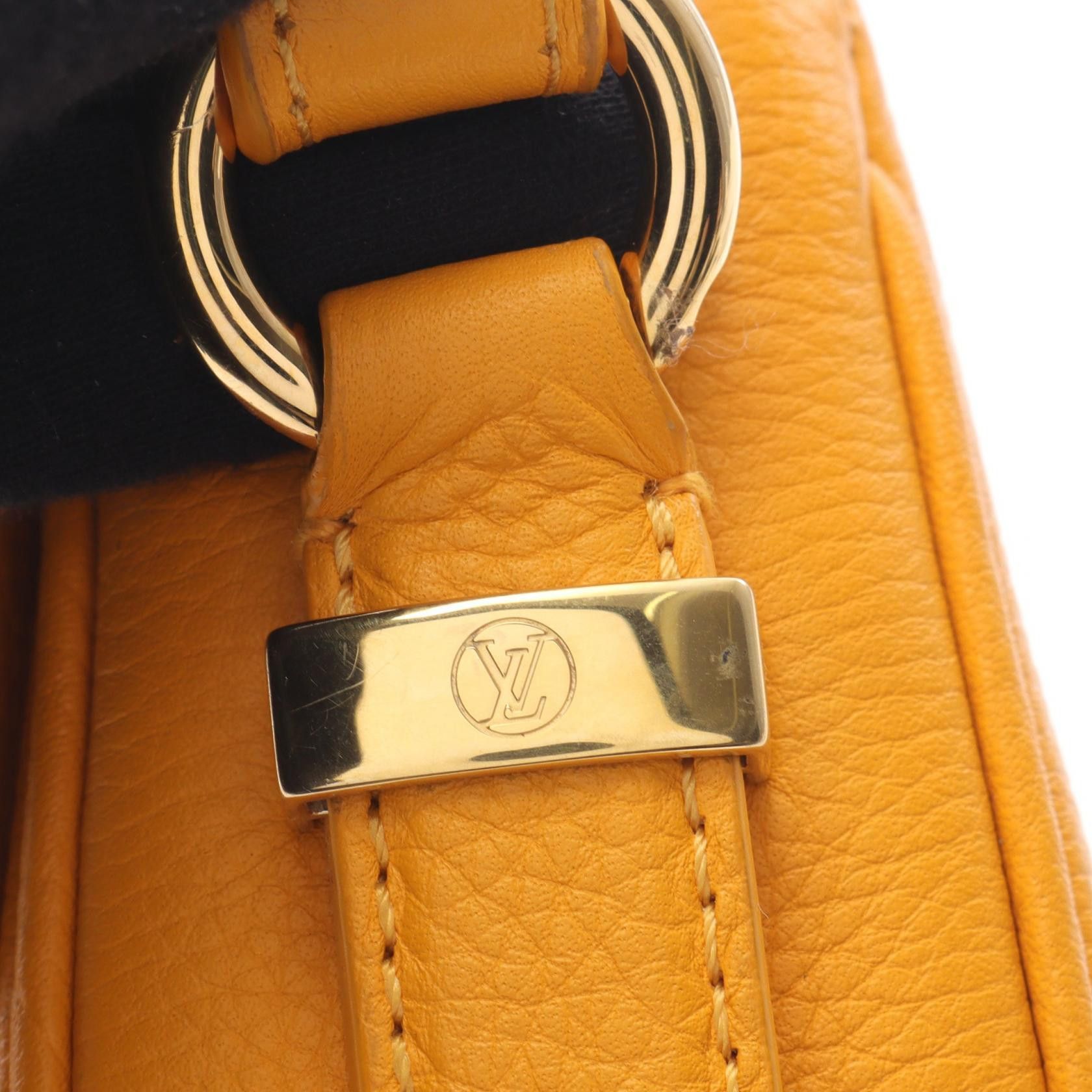 Louis Vuitton Louis Vuitton Louis Vuitton LV Pont 9 Soft PM Leather Shoulder Bag Leather Shoulder Bag M59290 DUTY FREE for USA Size ONE SIZE - 9 Thumbnail