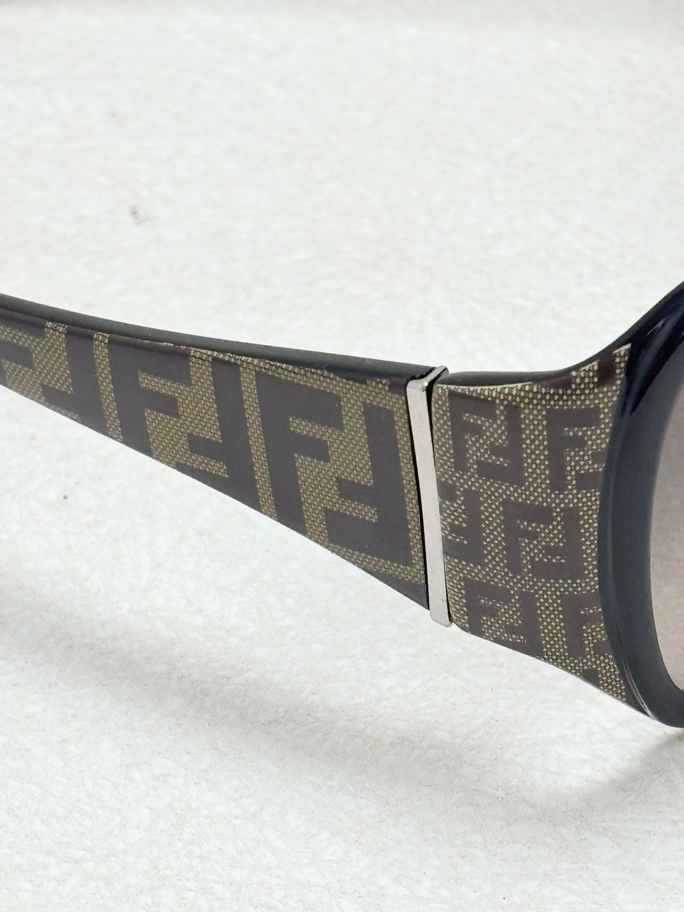 Fendi Lunettes de soleil Zucca Size ONE SIZE - 3 Thumbnail