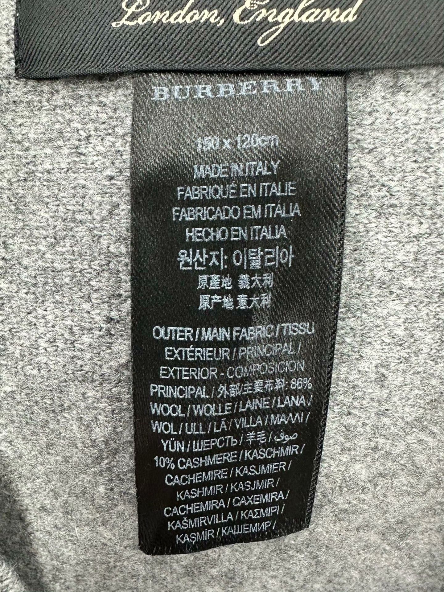 Burberry Burberry Gray Back Logo Hooded Cape Size M / US 6-8 / IT 42-44 - 4 Thumbnail