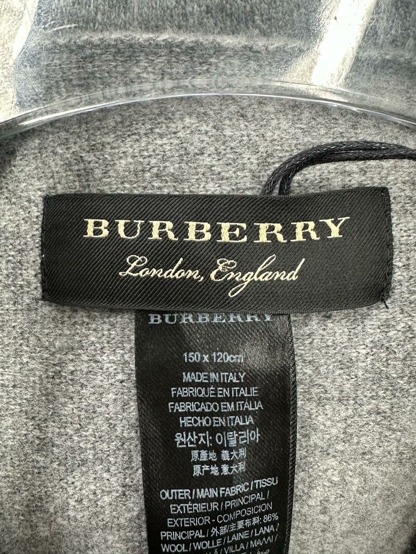 Burberry Burberry Gray Back Logo Hooded Cape Size M / US 6-8 / IT 42-44 - 3 Thumbnail