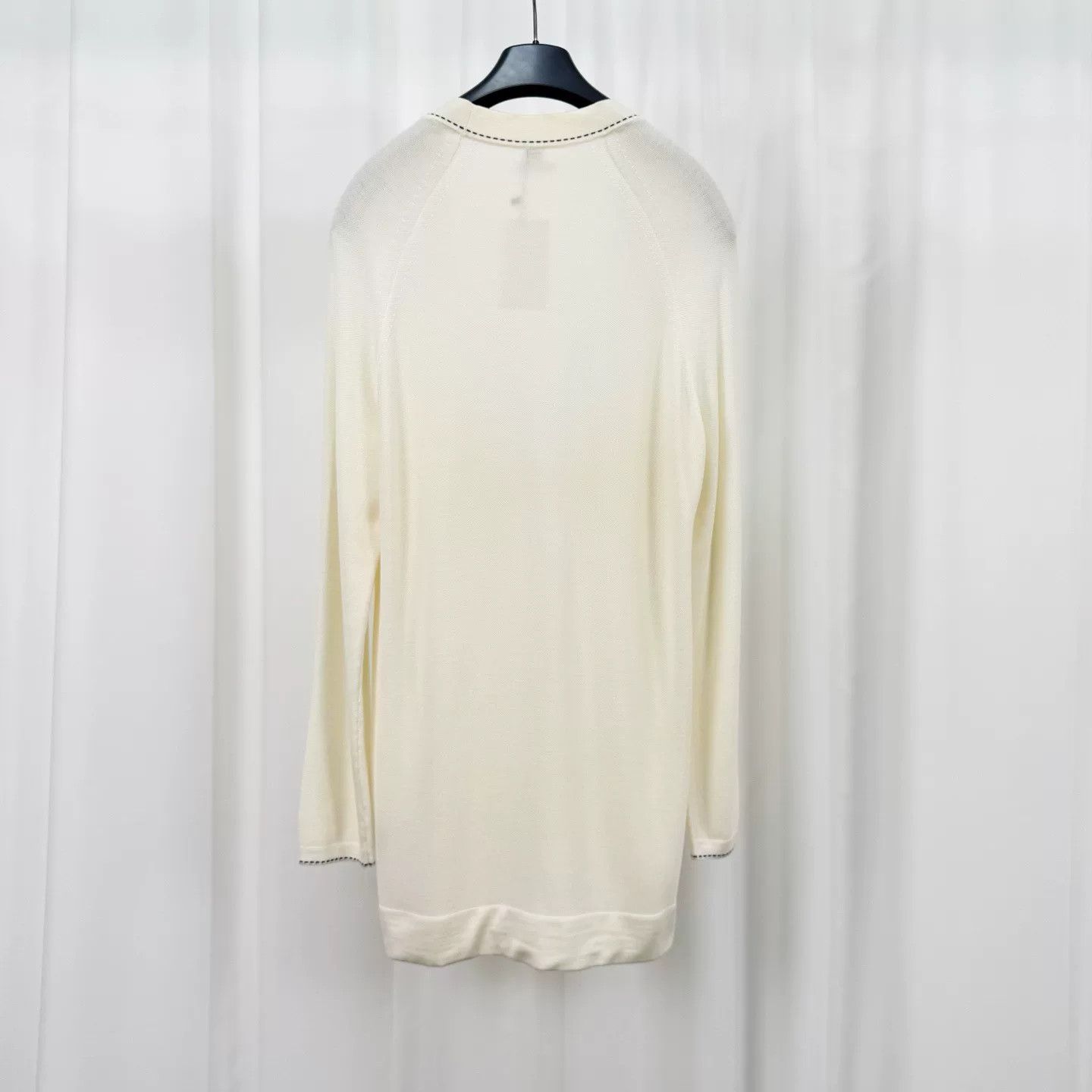 Hermes Hermes Cream Wool Knit Cardigan w/Pendant Size XS / US 0-2 / IT 36-38 - 2 Thumbnail