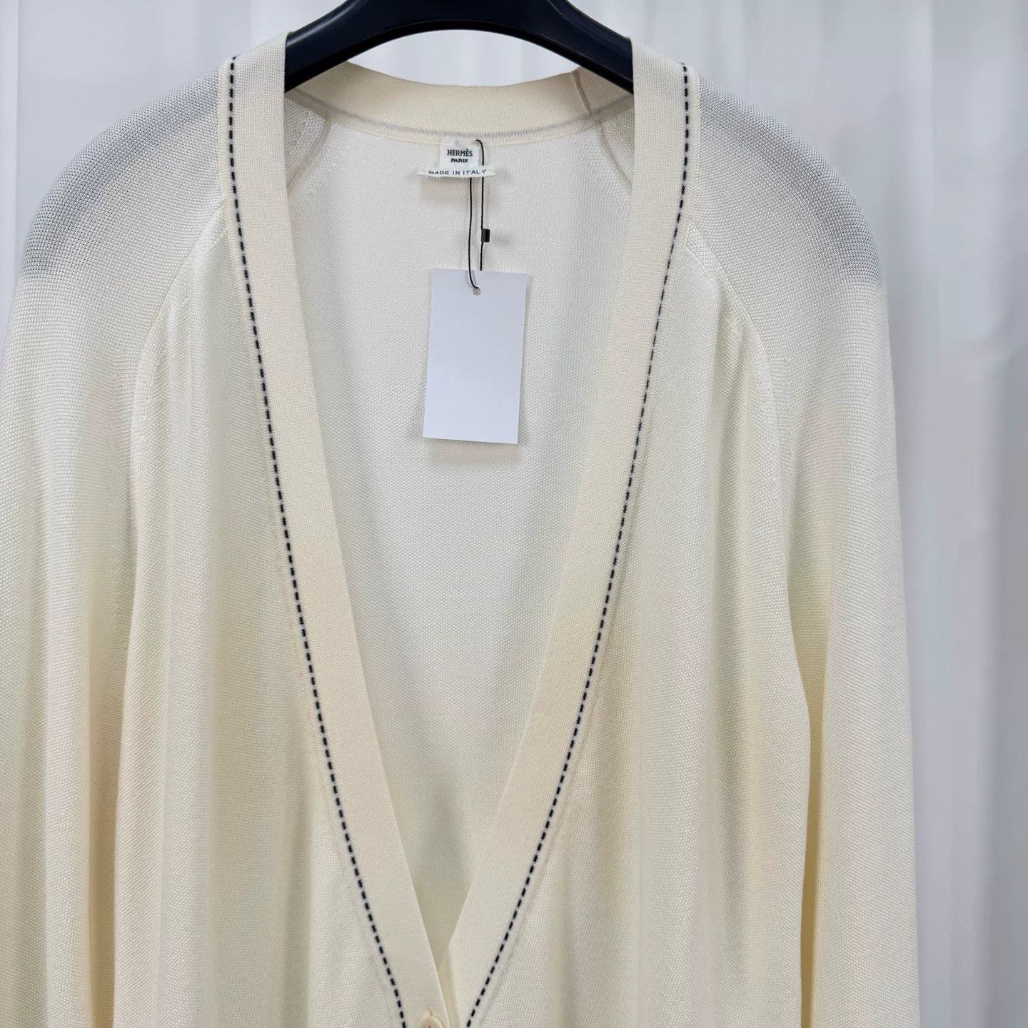 Hermes Hermes Cream Wool Knit Cardigan w/Pendant Size XS / US 0-2 / IT 36-38 - 3 Thumbnail