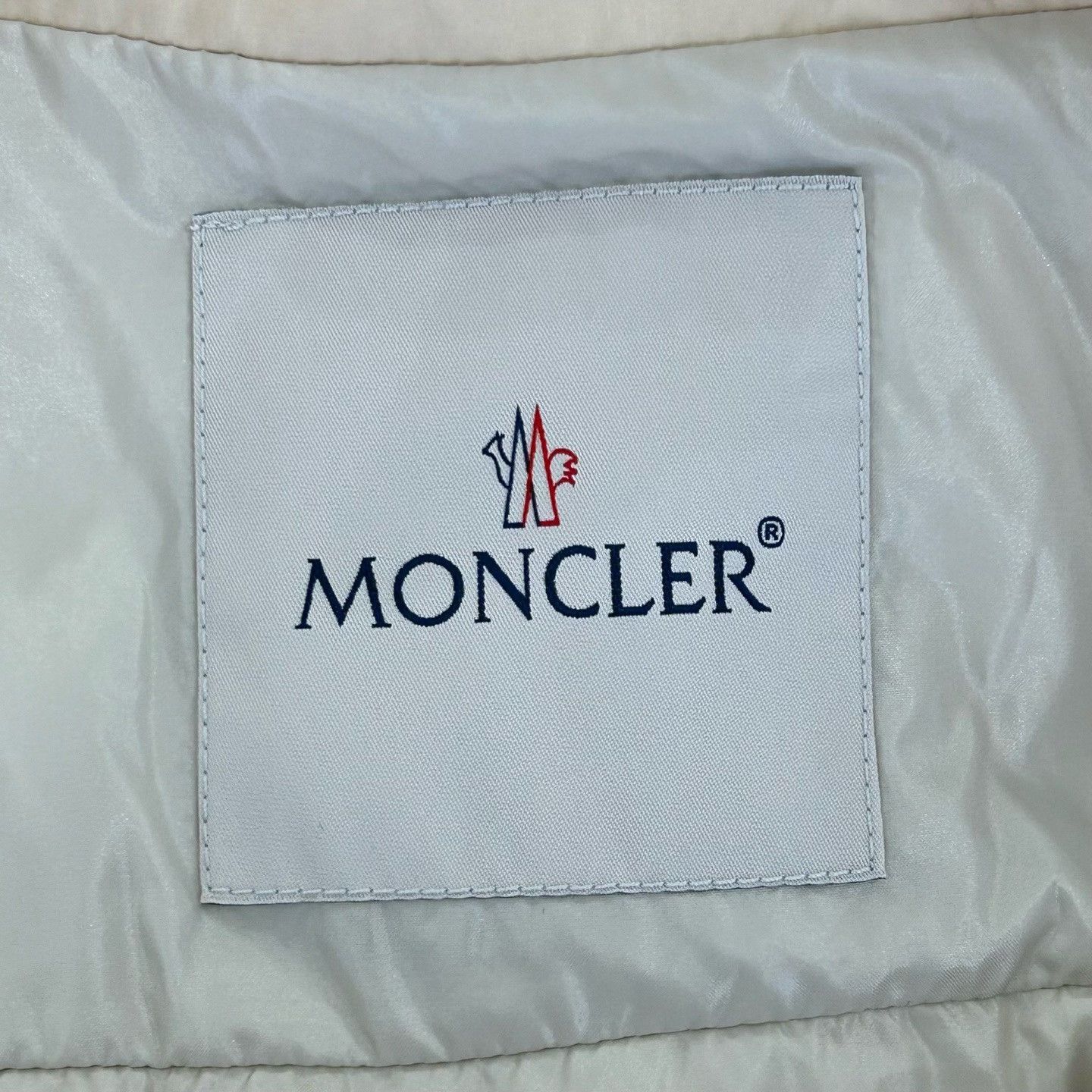 Moncler Moncler Cream Quilted Down Vest Size S / US 4 / IT 40 - 3 Thumbnail