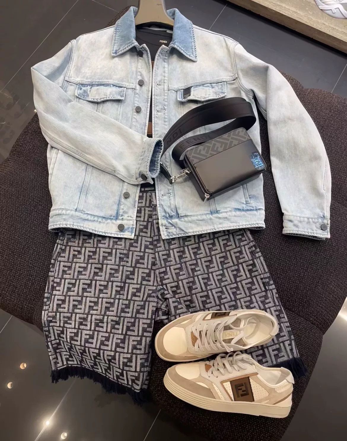 Fendi FENDI SS23 FF Print Mid-Rise Denim Shorts Size US 31 - 5 Thumbnail