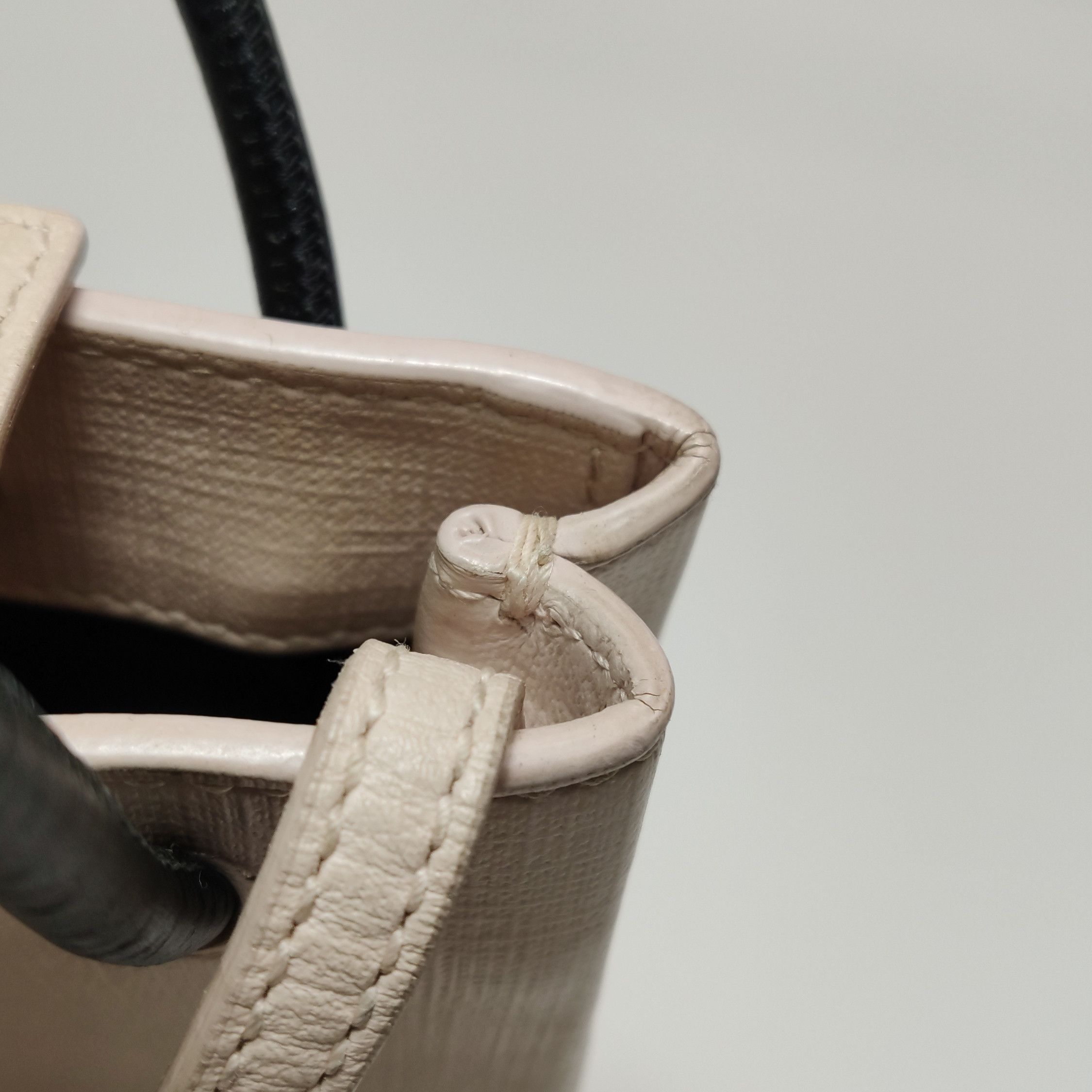 Balenciaga Balenciaga Women os Shoulder Bags Size ONE SIZE - 21 Thumbnail