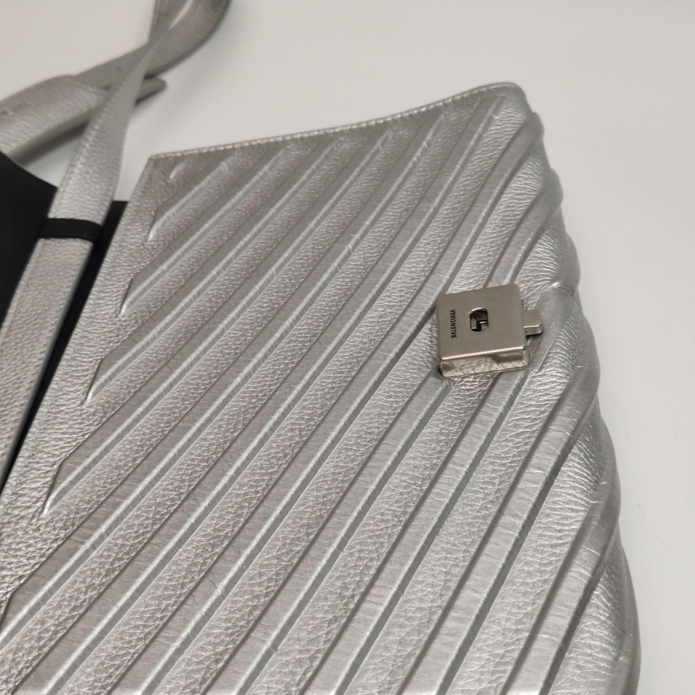 Balenciaga Balenciaga Women os Shoulder Bags Size ONE SIZE - 17 Thumbnail