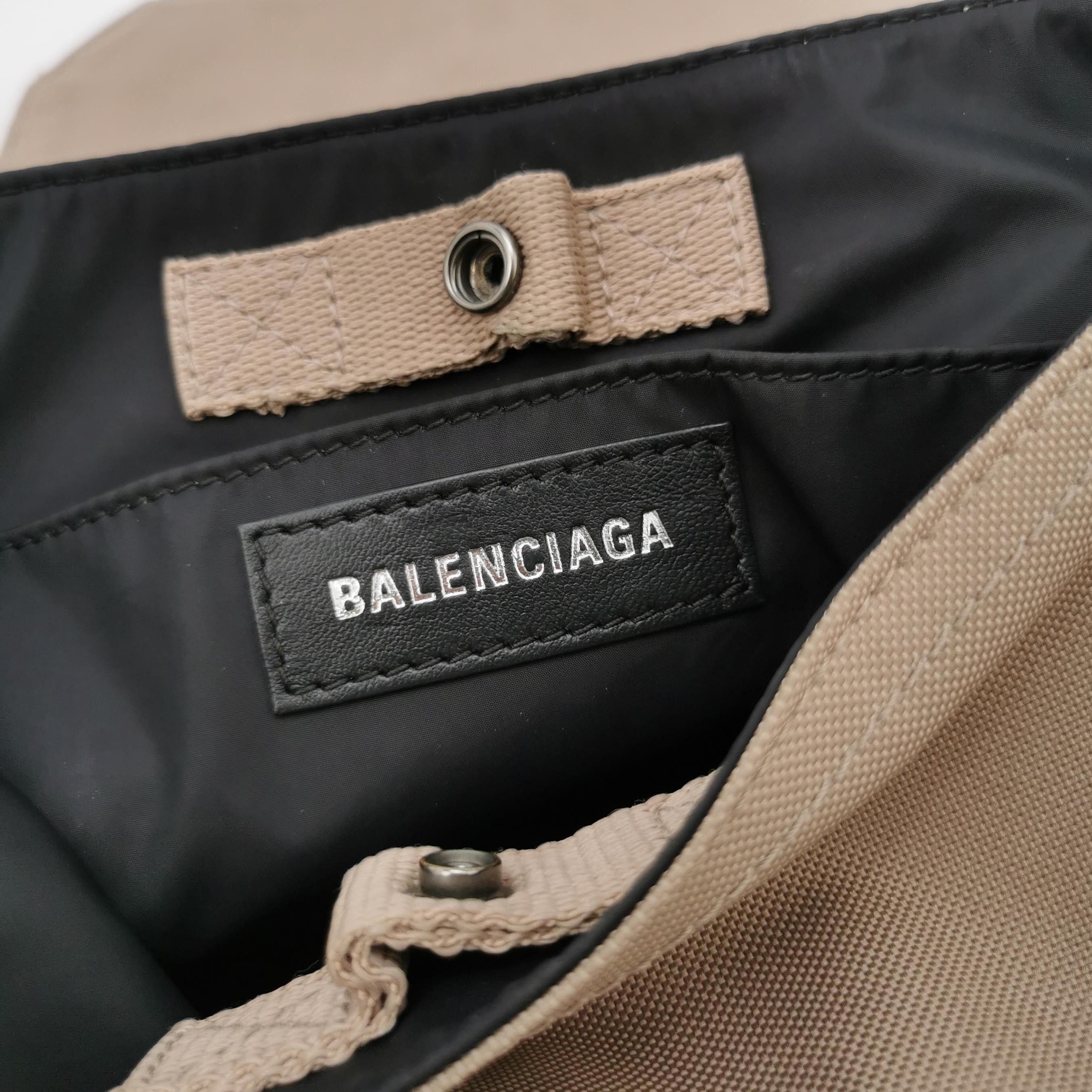 Balenciaga Balenciaga Women os Shoulder Bags Size ONE SIZE - 8 Thumbnail