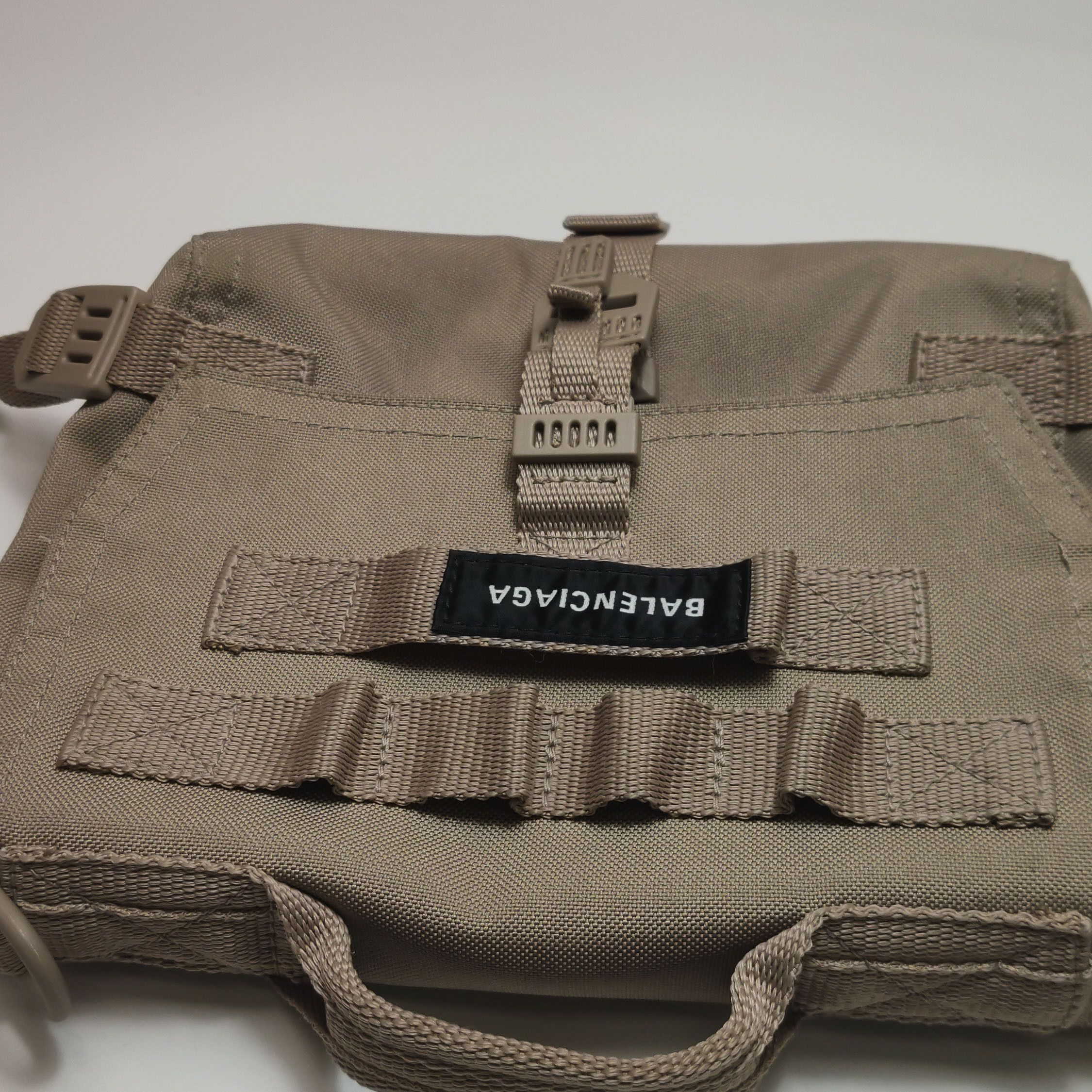 Balenciaga Balenciaga Women os Shoulder Bags Size ONE SIZE - 23 Thumbnail