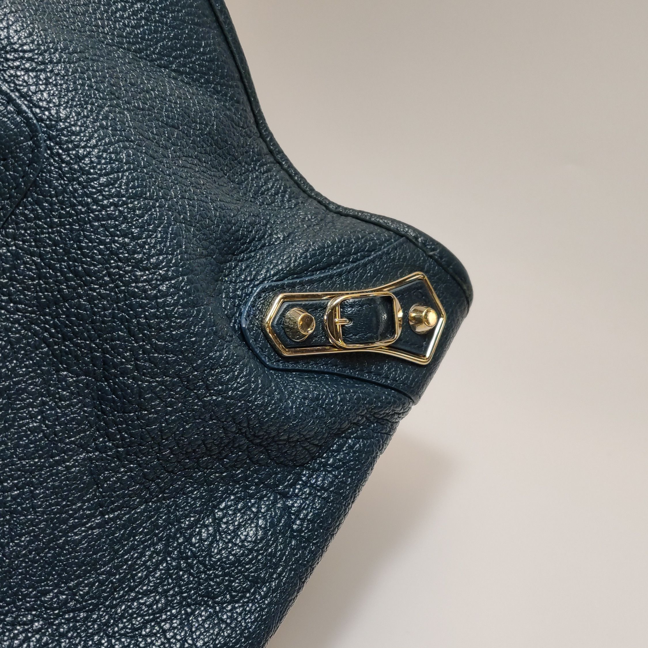 Balenciaga Balenciaga Women os Shoulder Bags Size ONE SIZE - 20 Thumbnail