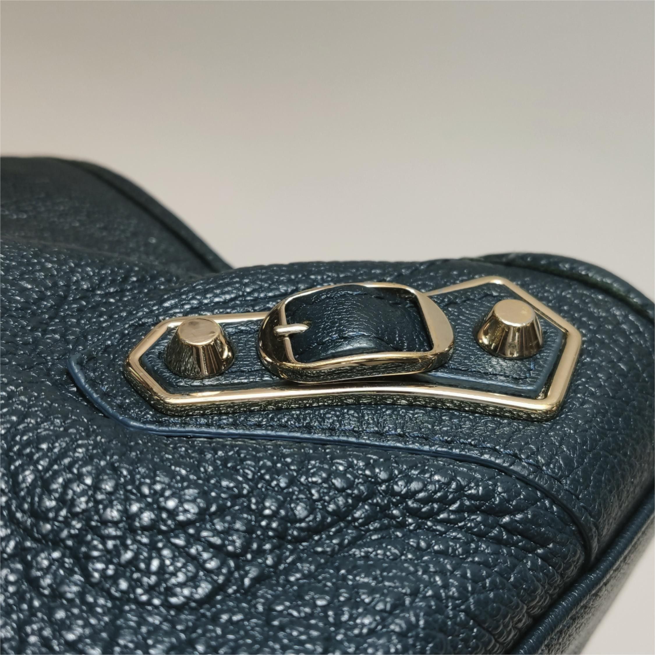 Balenciaga Balenciaga Women os Shoulder Bags Size ONE SIZE - 17 Thumbnail