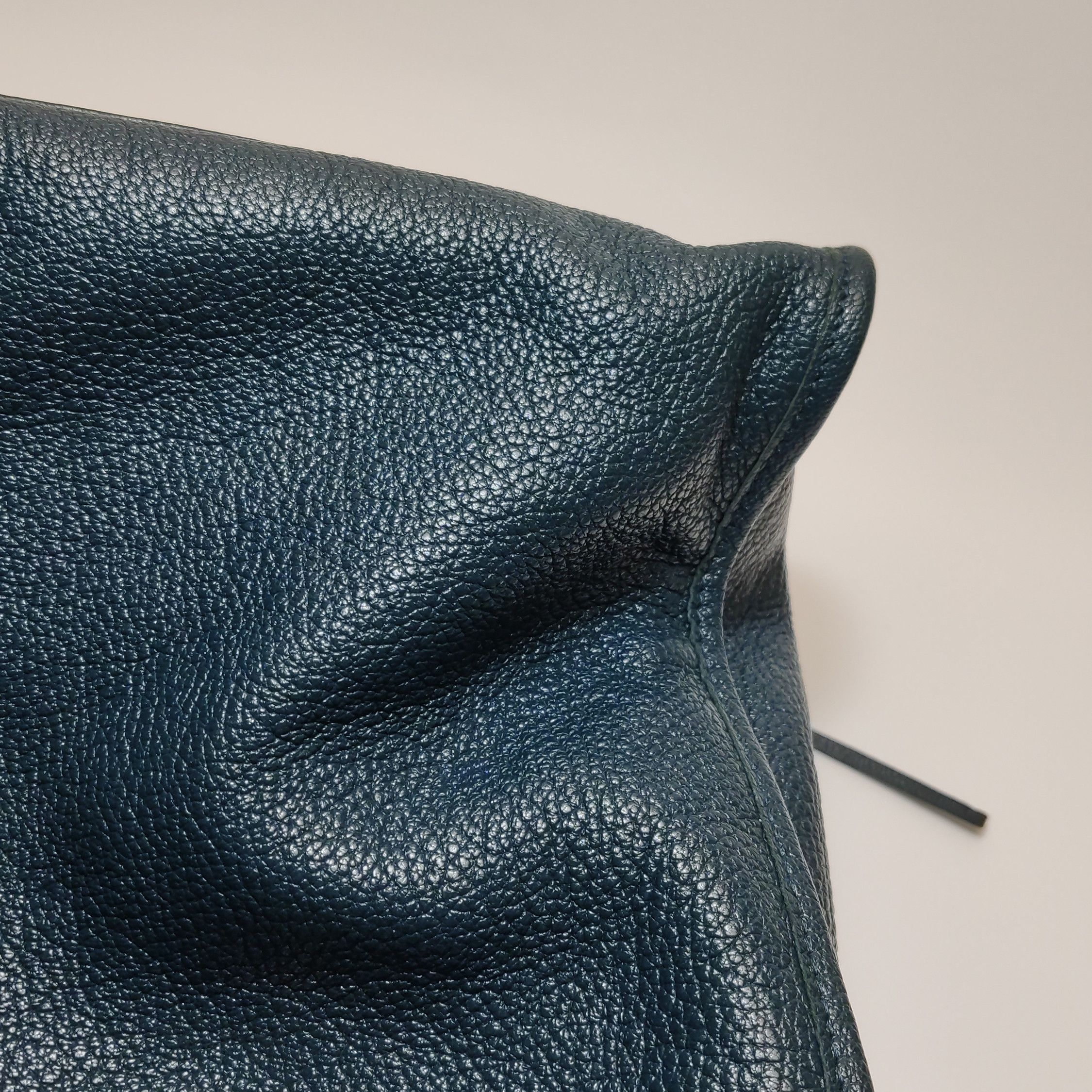Balenciaga Balenciaga Women os Shoulder Bags Size ONE SIZE - 21 Thumbnail
