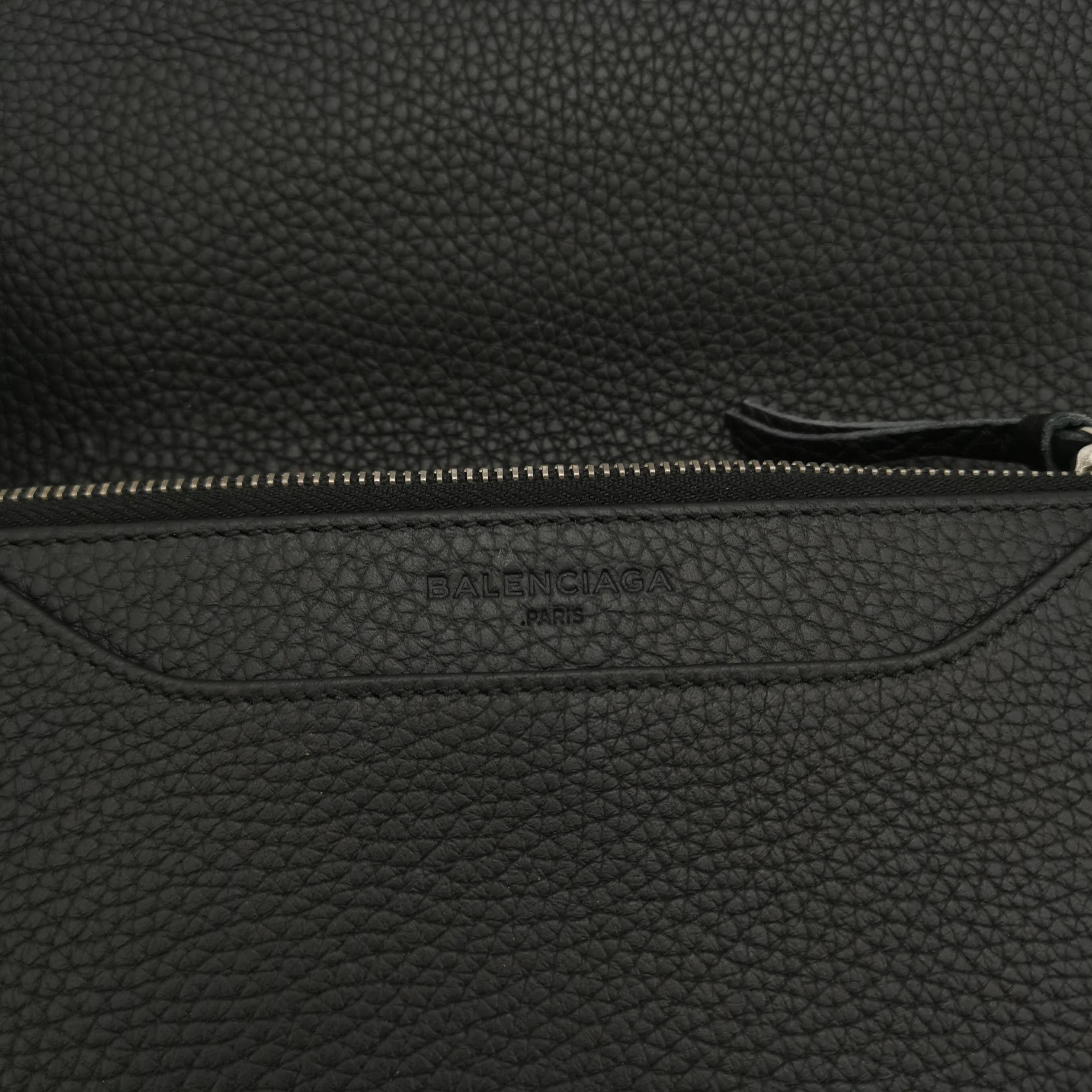 Balenciaga Balenciaga Women os Shoulder Bags Size ONE SIZE - 8 Thumbnail