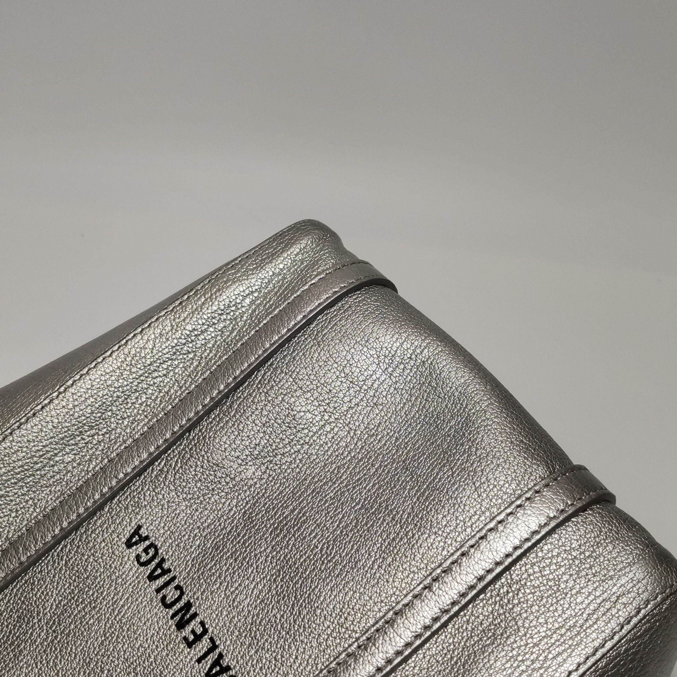 Balenciaga Balenciaga Women os Shoulder Bags Size ONE SIZE - 18 Thumbnail