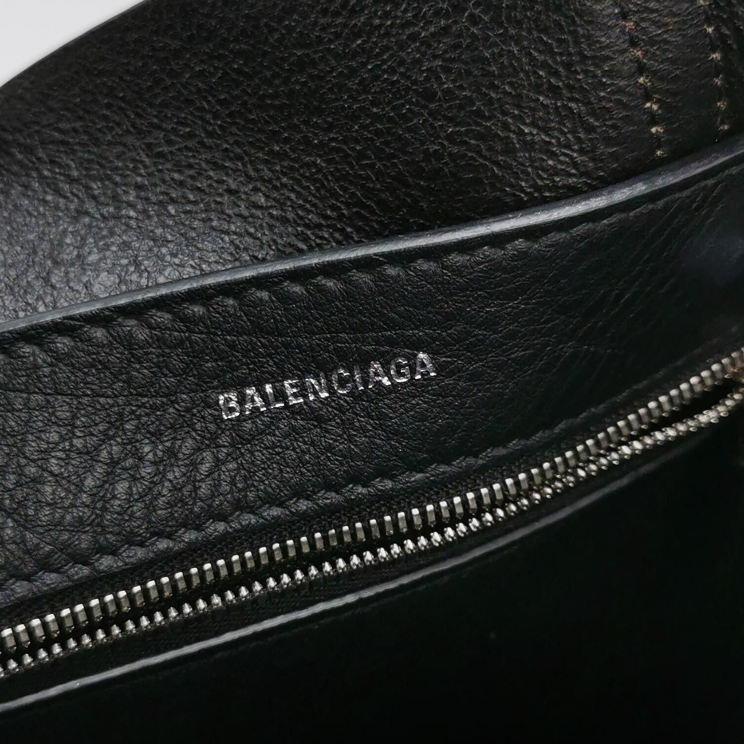 Balenciaga Balenciaga Women os Shoulder Bags Size ONE SIZE - 8 Thumbnail
