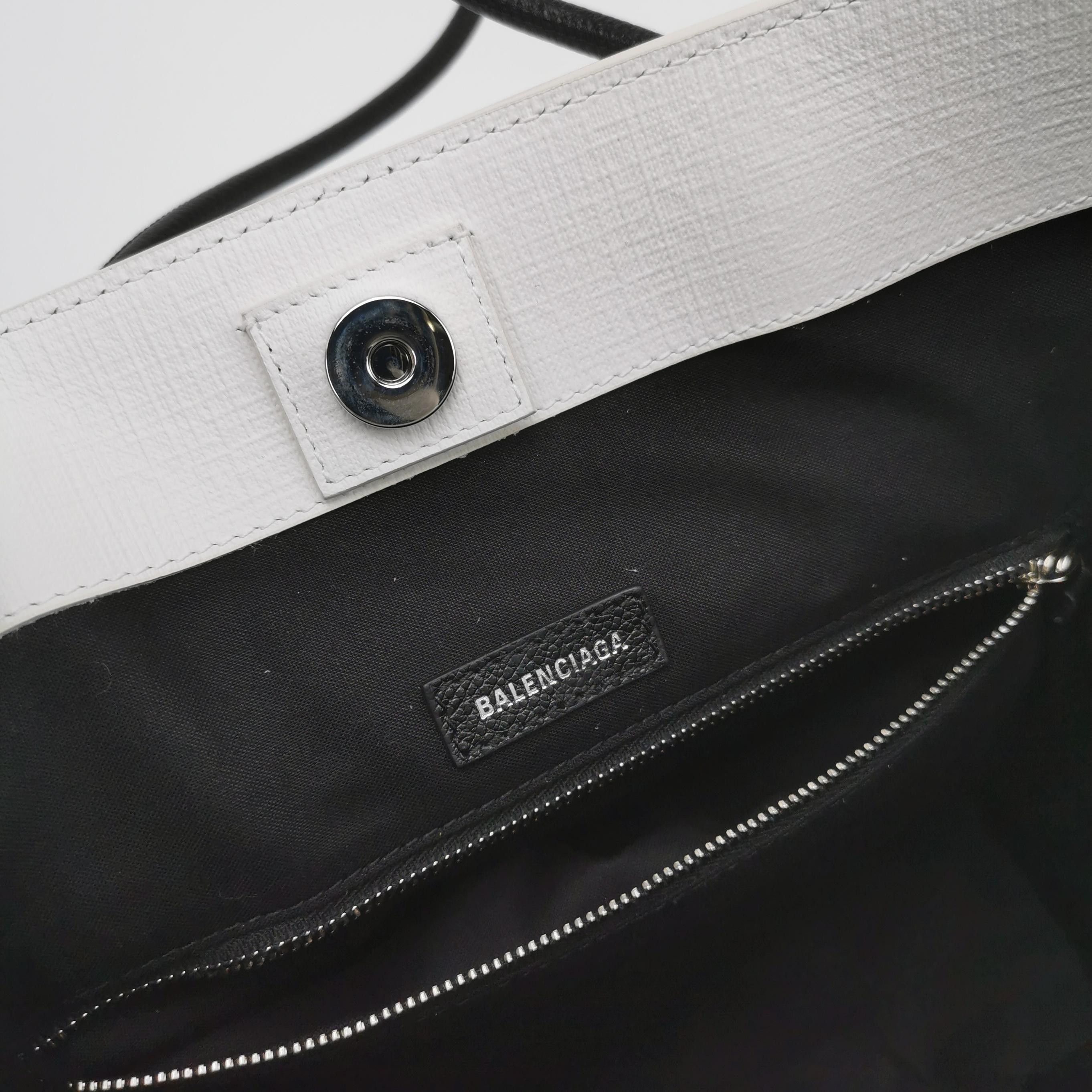 Balenciaga Balenciaga Women os Shoulder Bags Size ONE SIZE - 8 Thumbnail