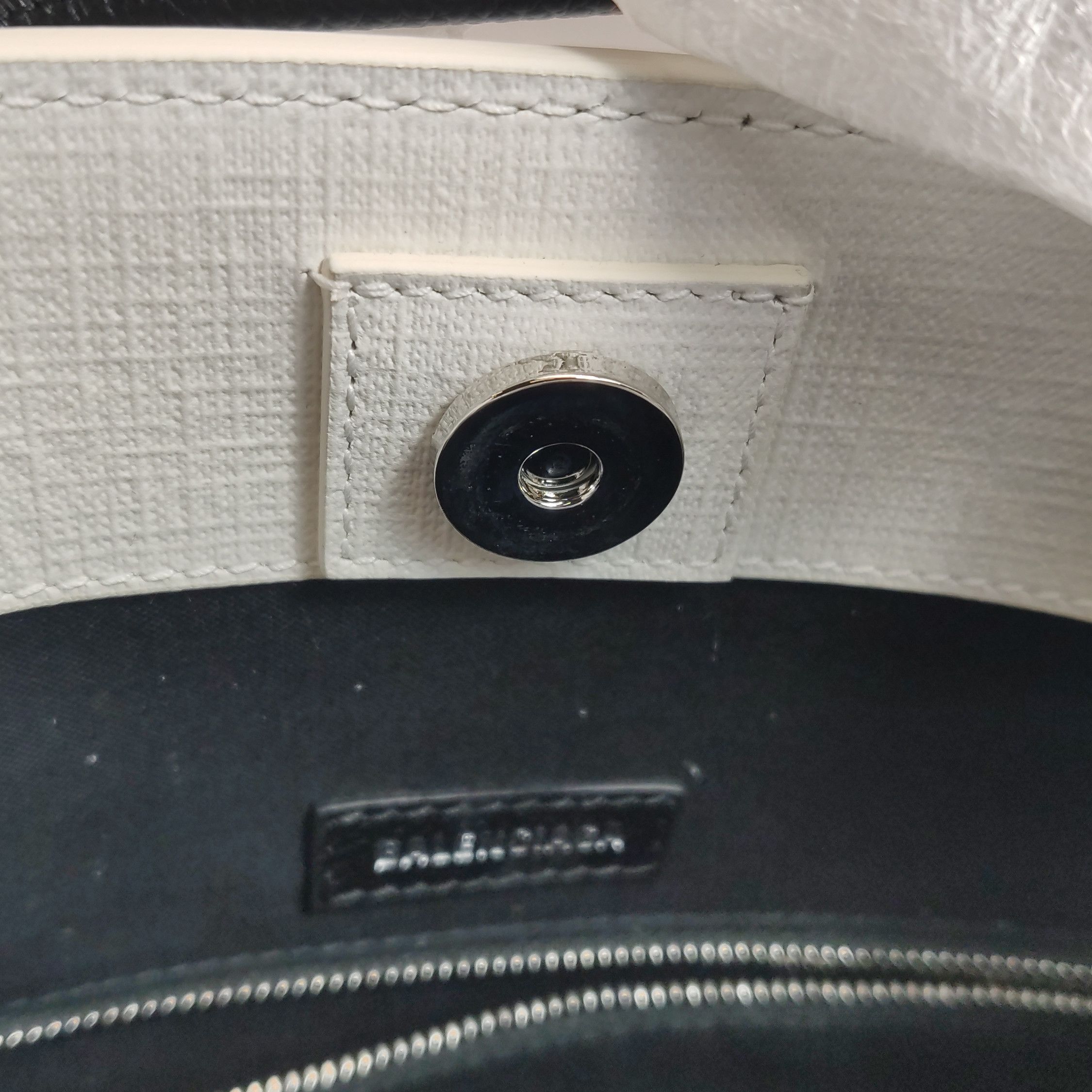 Balenciaga Balenciaga Women os Shoulder Bags Size ONE SIZE - 11 Thumbnail