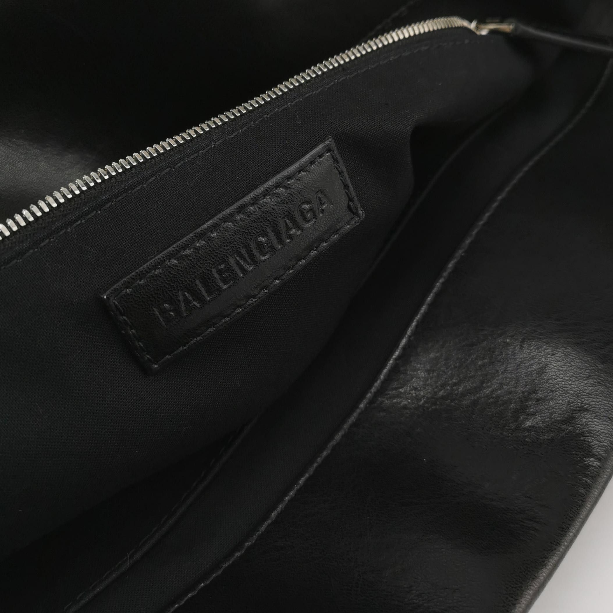 Balenciaga Balenciaga Women os Shoulder Bags Size ONE SIZE - 8 Thumbnail