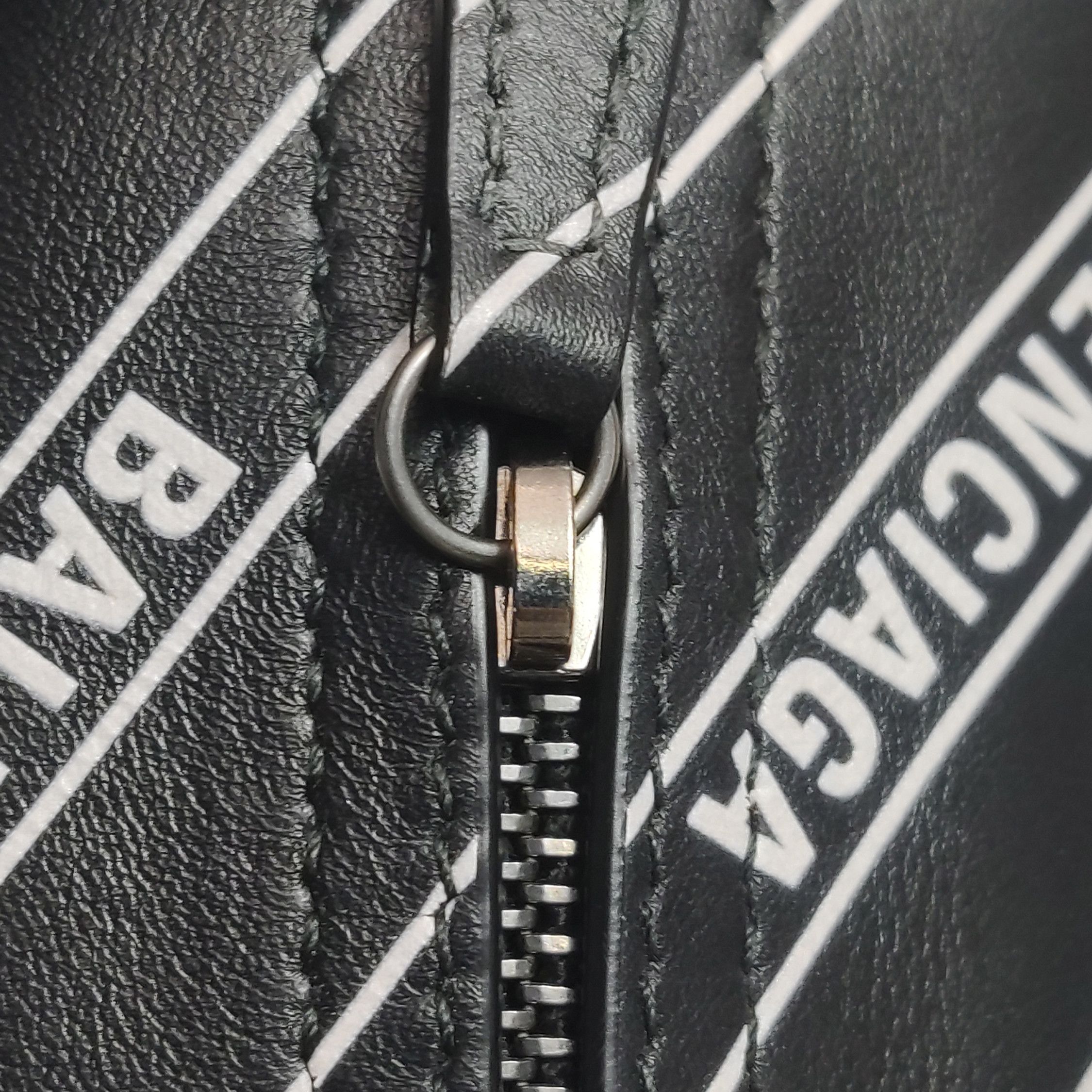 Balenciaga Balenciaga Women os Crossbody Bags Size ONE SIZE - 9 Thumbnail