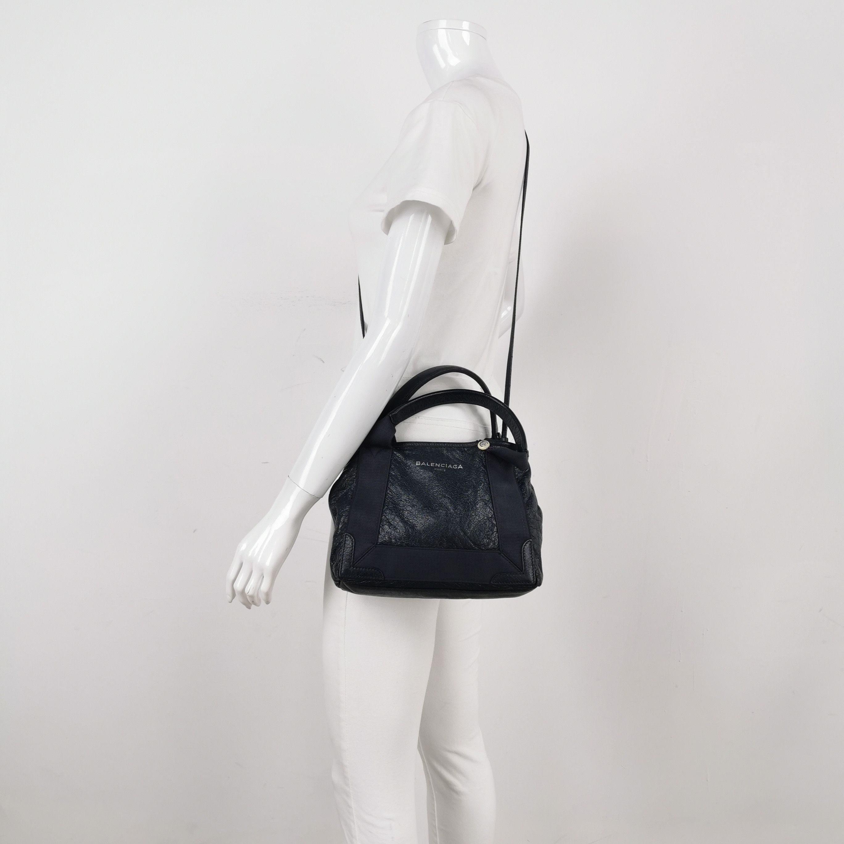 Balenciaga Balenciaga Women os Shoulder Bags Size ONE SIZE - 2 Thumbnail