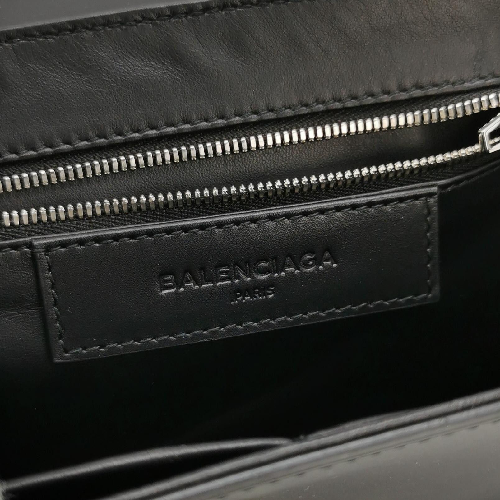 Balenciaga Balenciaga Women os Shoulder Bags Size ONE SIZE - 8 Thumbnail